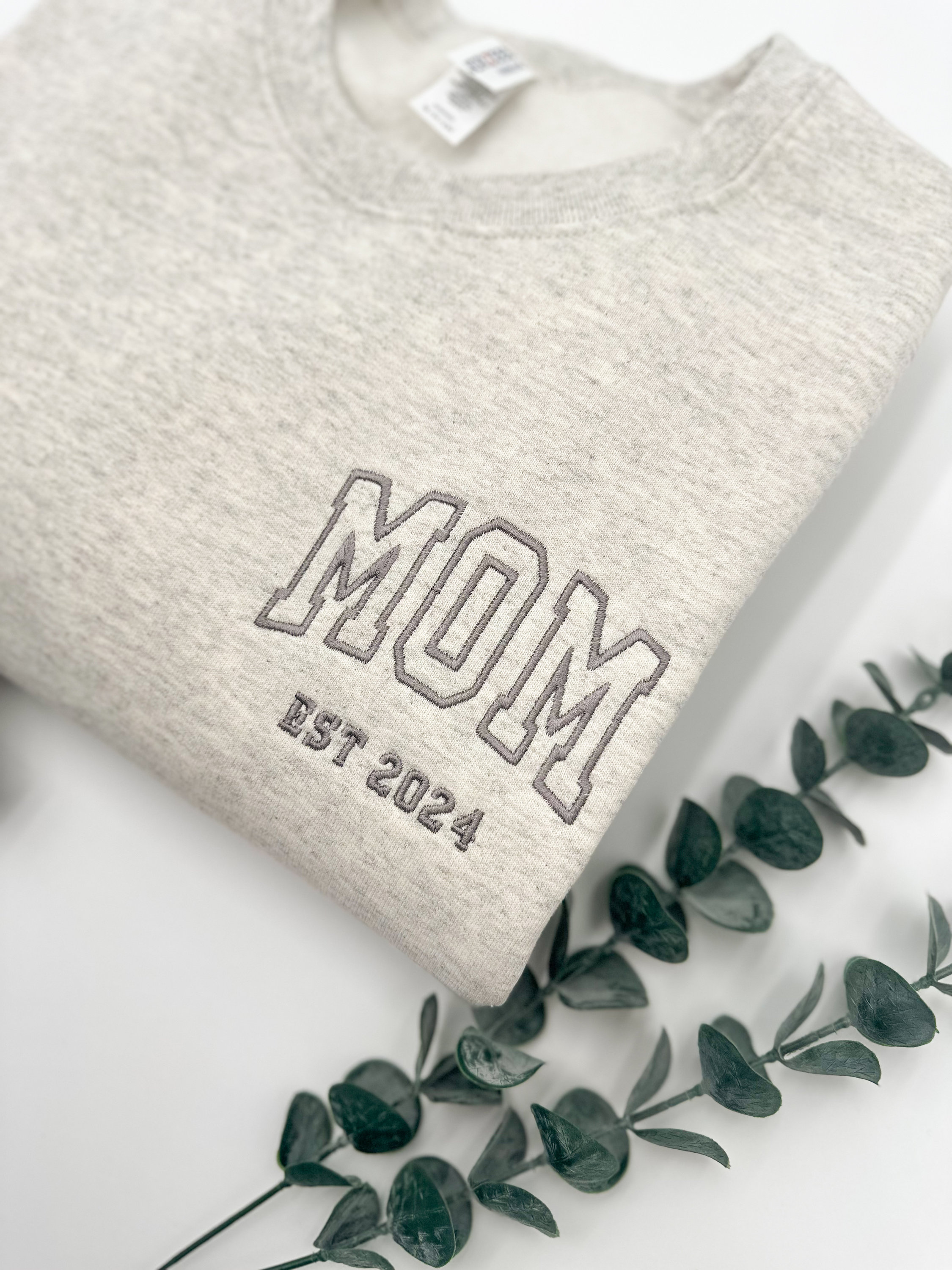 Customised Mum Embroidered Sweatshirt Mother's Day Surprise Gift for Mum