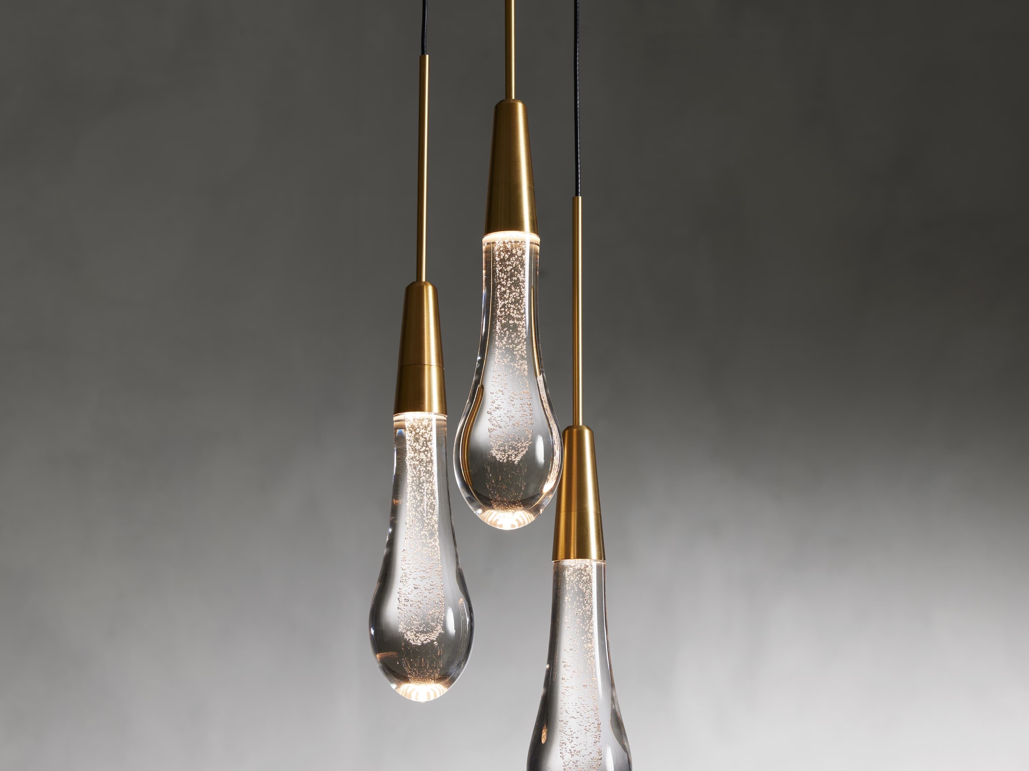 Solitaire Raindrop Pendant Light