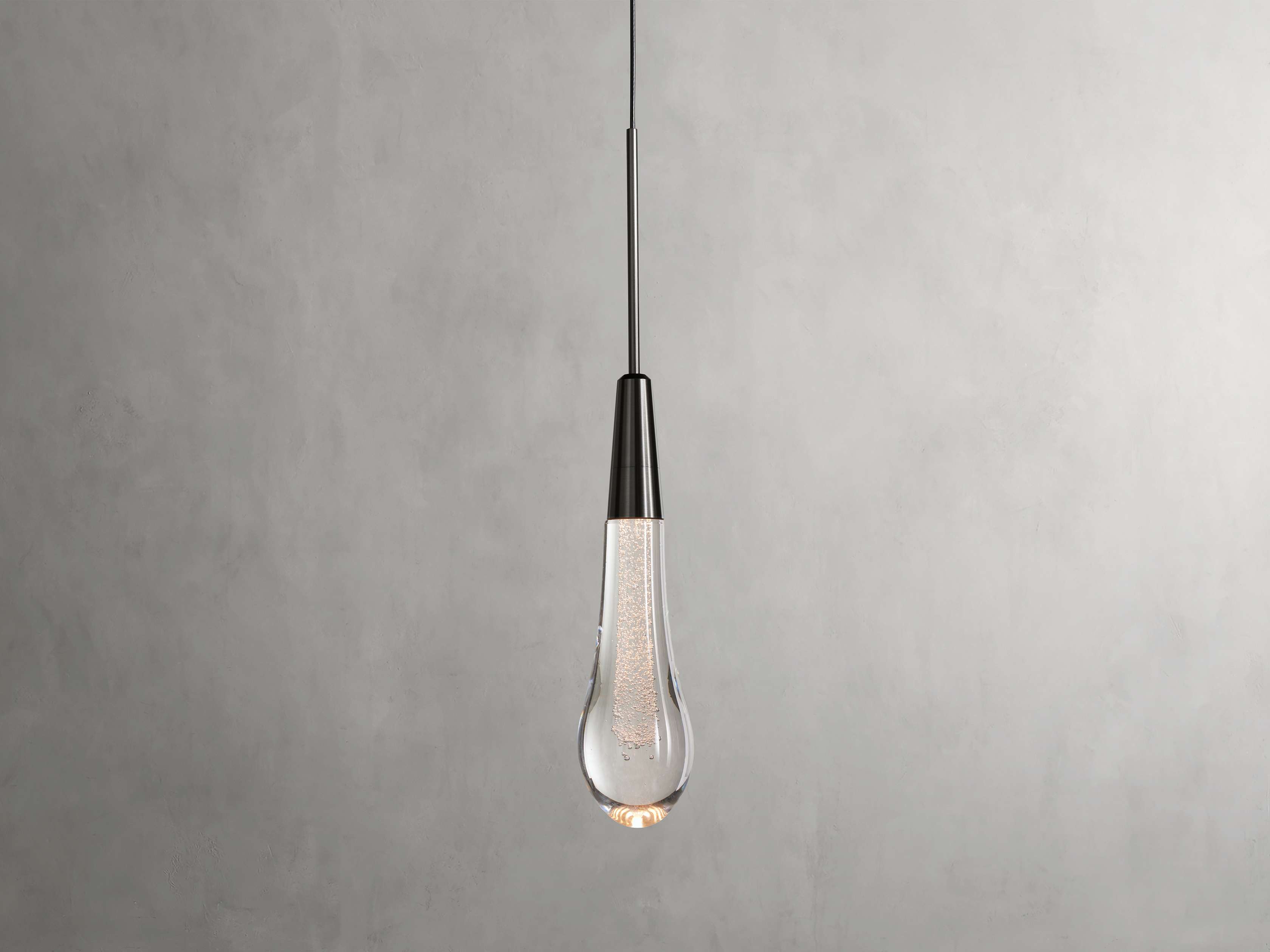 Solitaire Raindrop Pendant Light