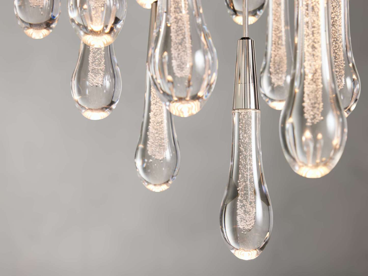 Solitaire Raindrop Round Chandelier