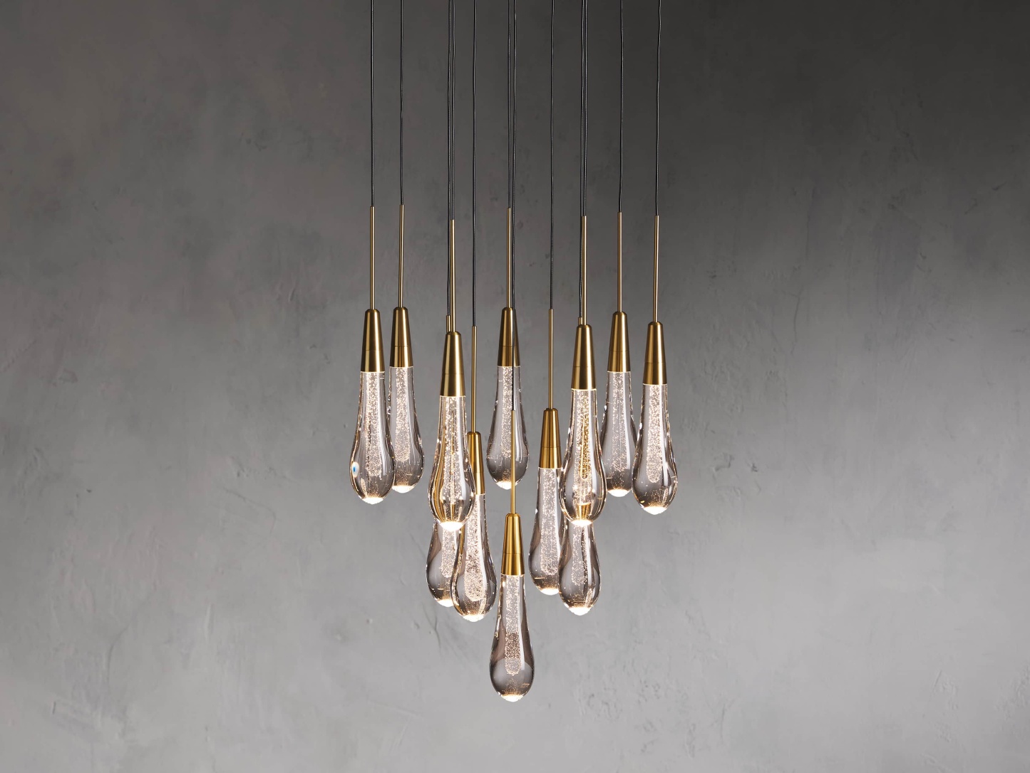 Solitaire Raindrop Round Chandelier