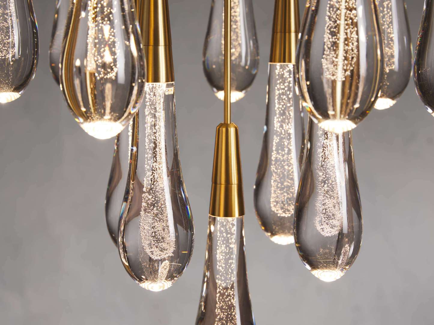 Solitaire Raindrop Round Chandelier