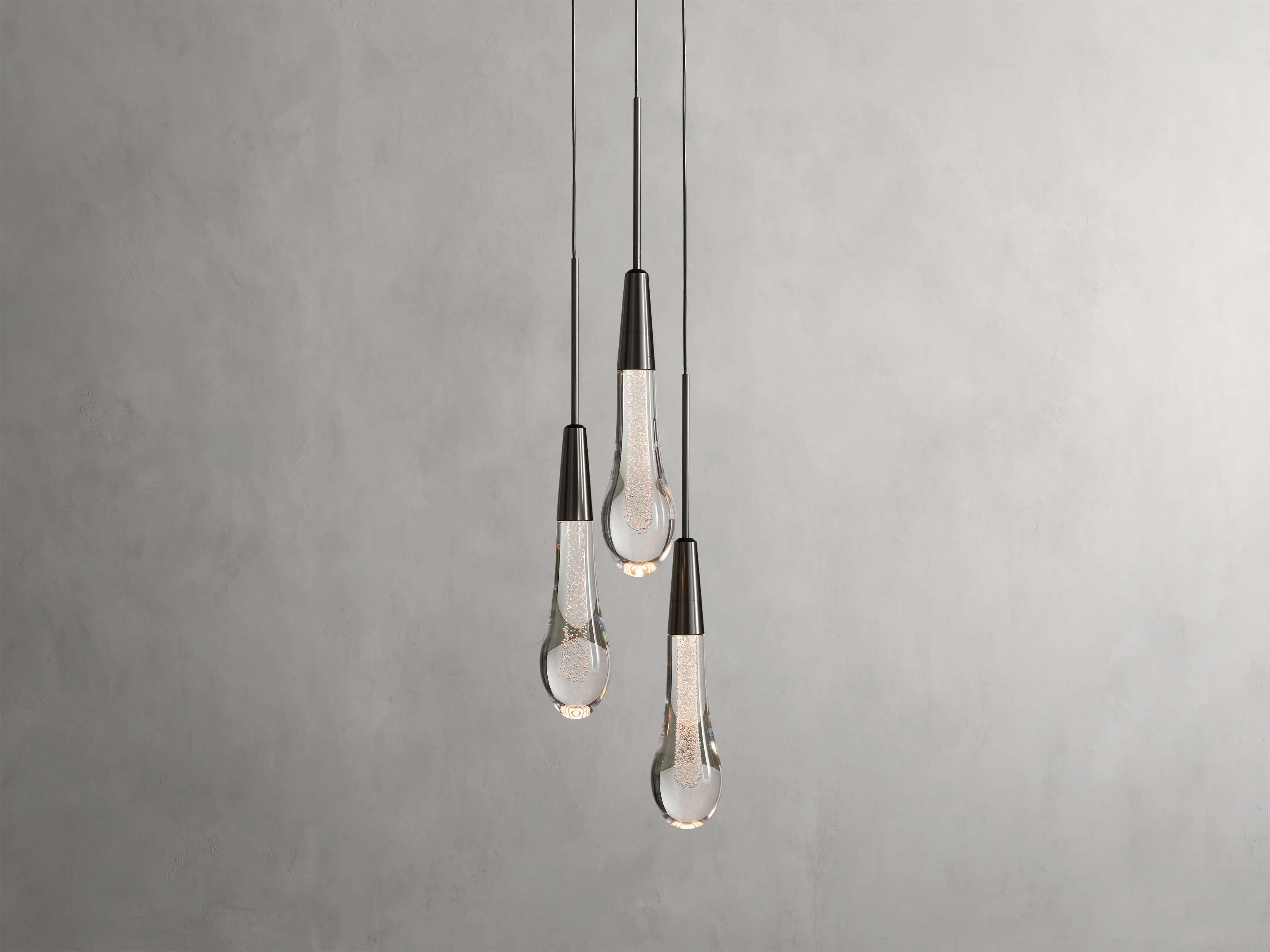 Solitaire Raindrop Pendant Light