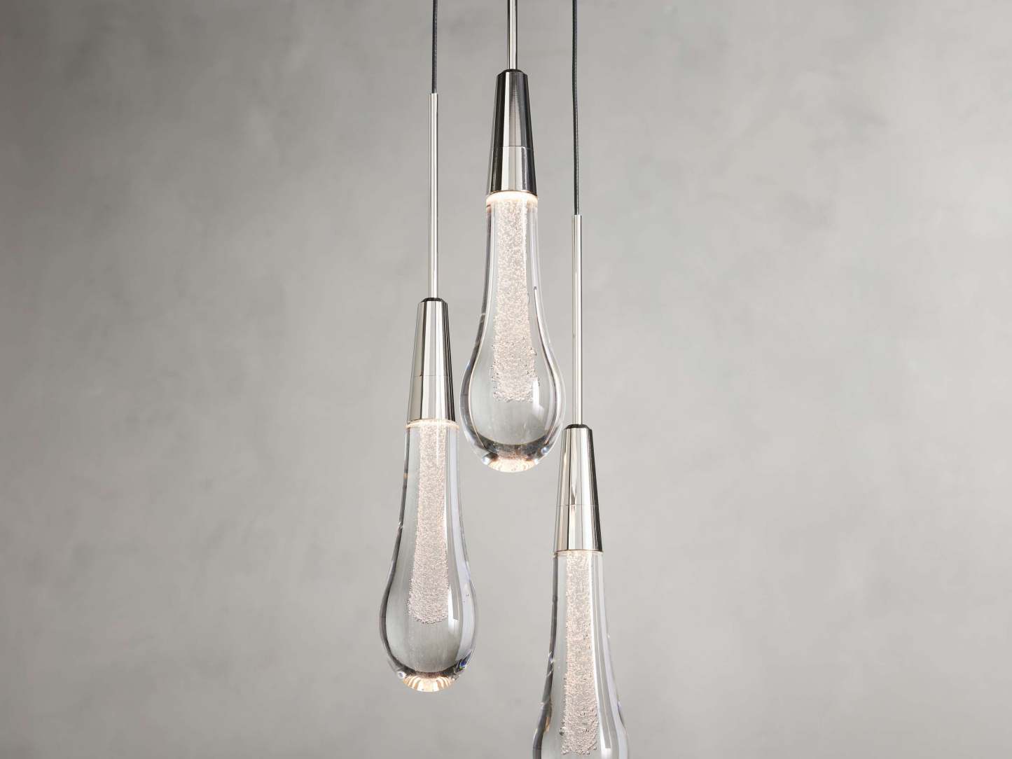 Solitaire Raindrop Pendant Light