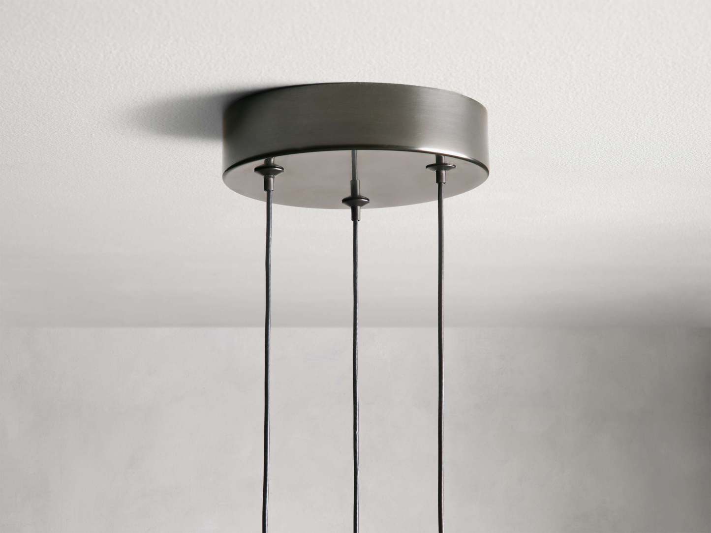 Solitaire Raindrop Pendant Light