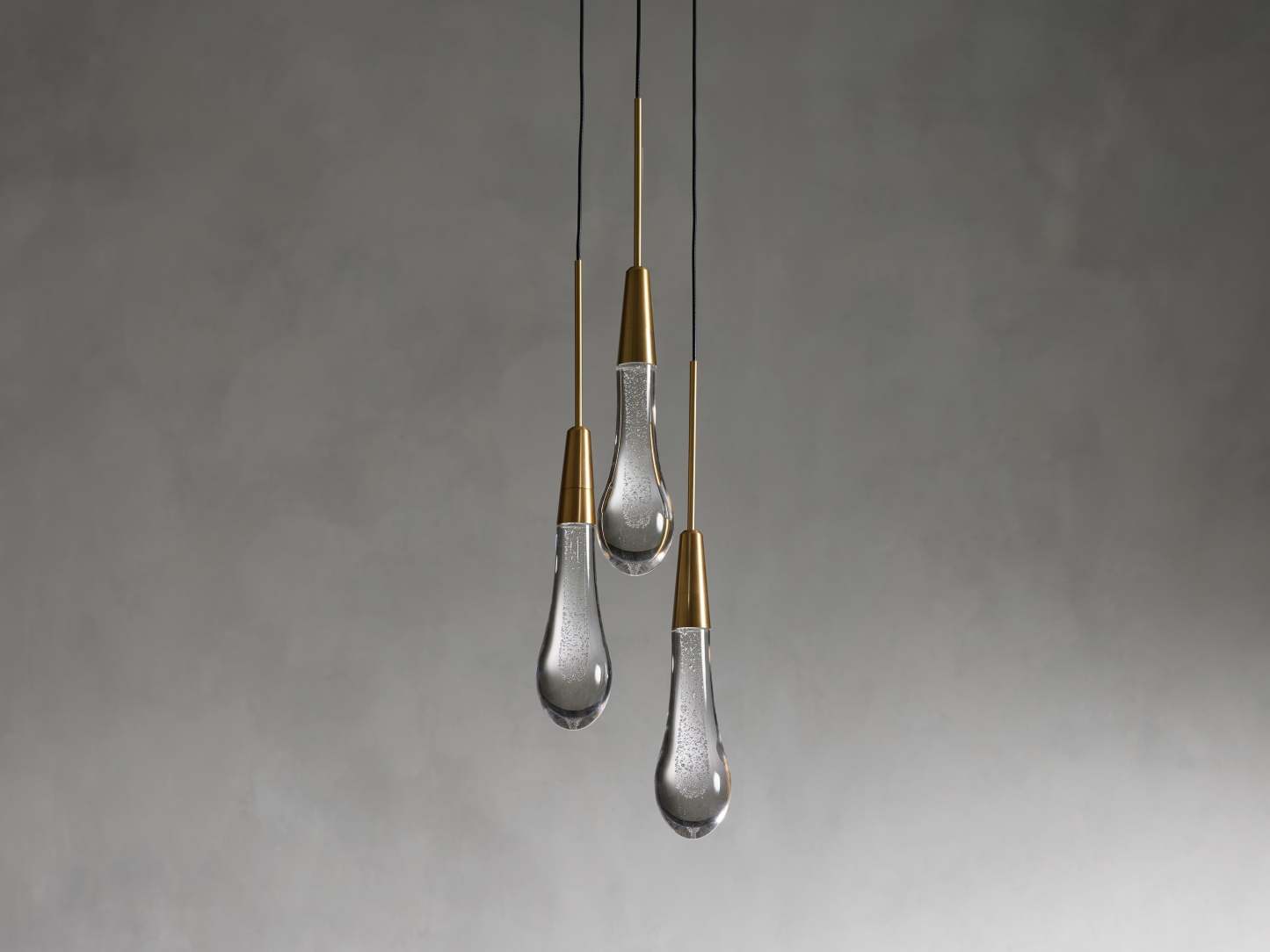 Solitaire Raindrop Pendant Light