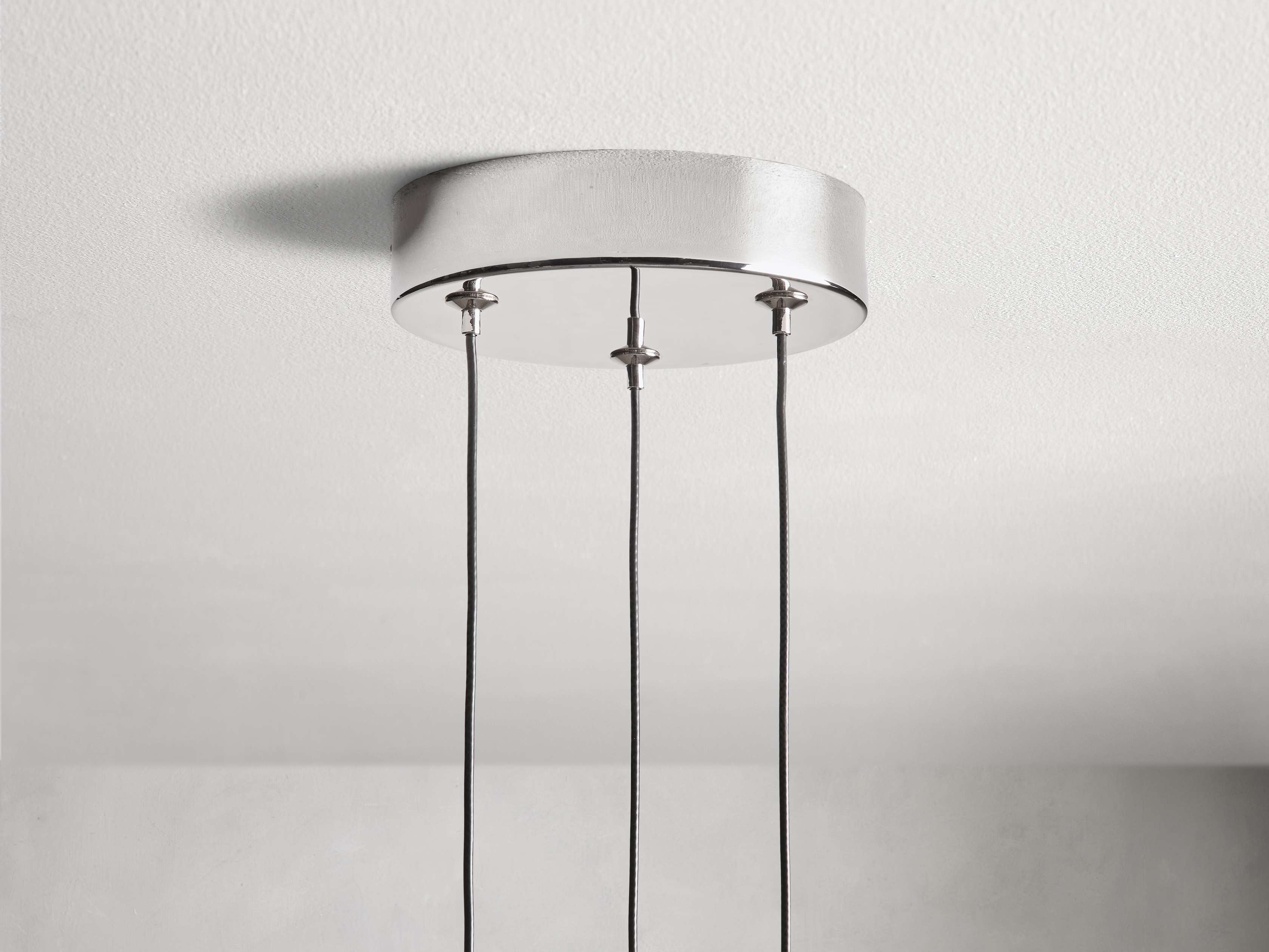 Solitaire Raindrop Pendant Light