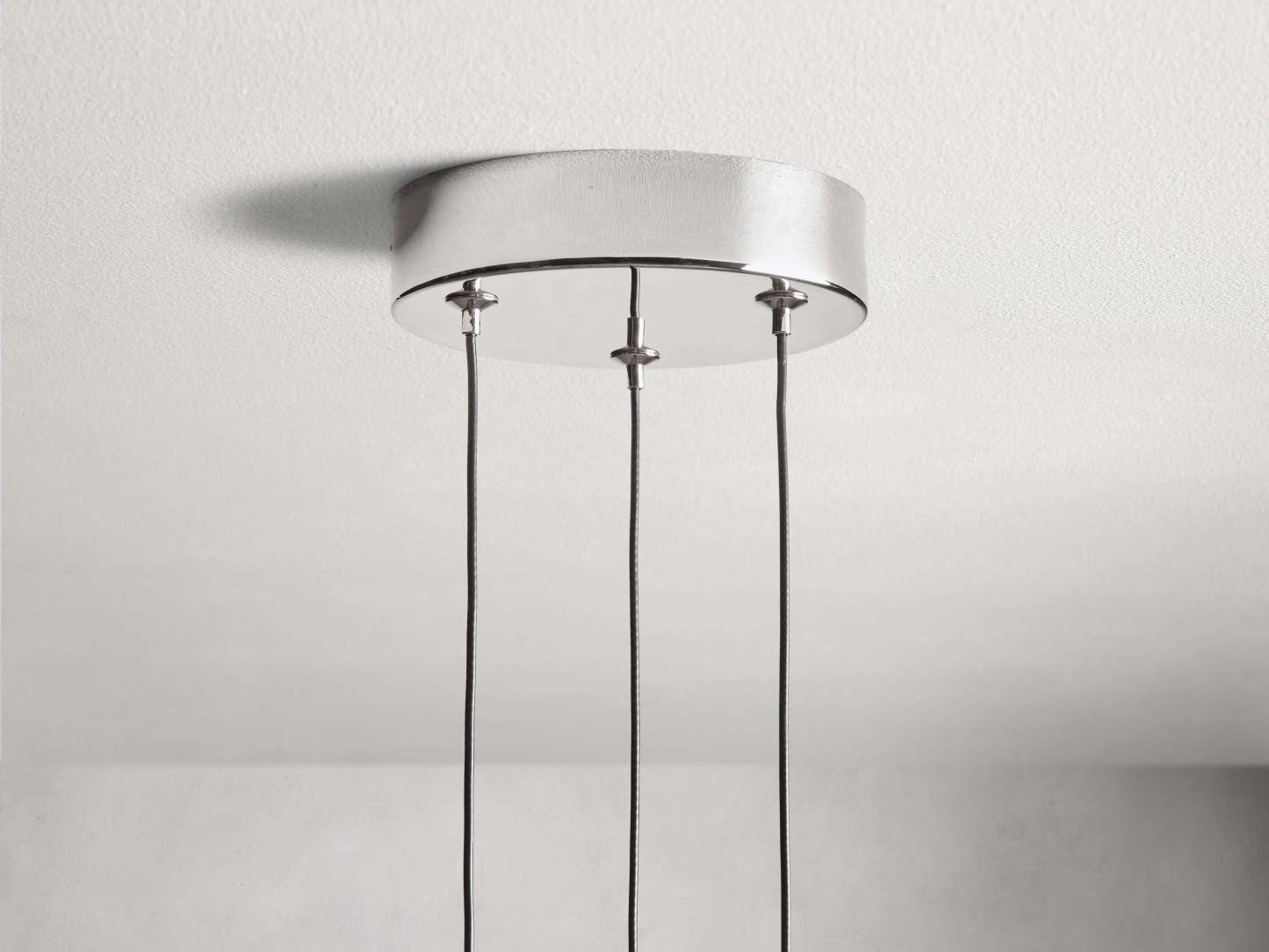 Solitaire Raindrop Pendant Light