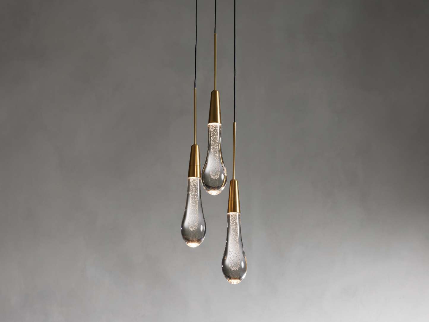 Solitaire Raindrop Pendant Light