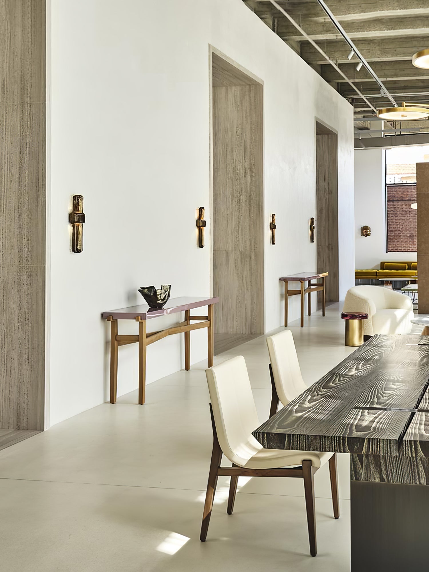 Vesta Wall Lamp