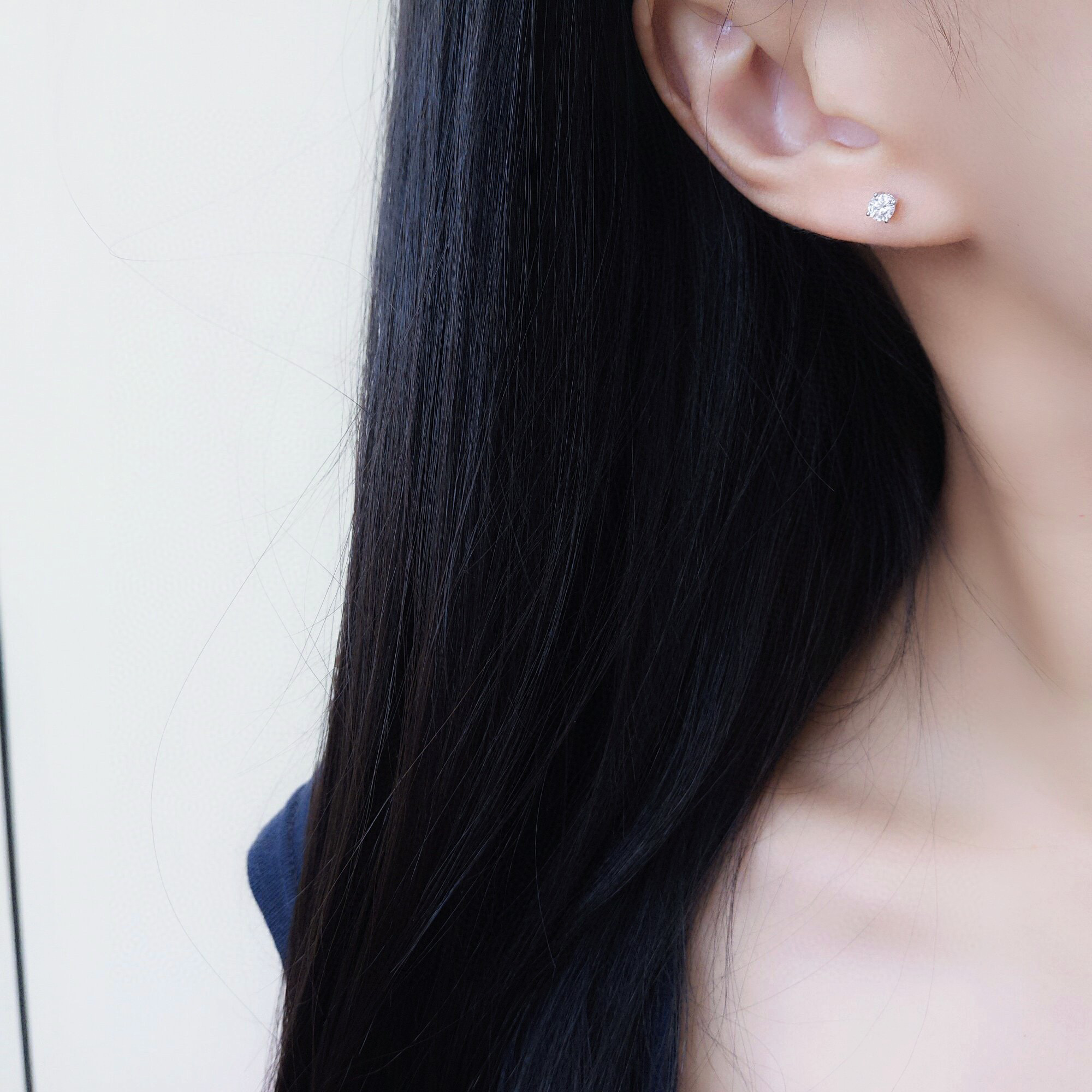 1 Carat (ctw) Diamond Stud Earring in 14k White or Yellow Gold Lab Grown Diamond.