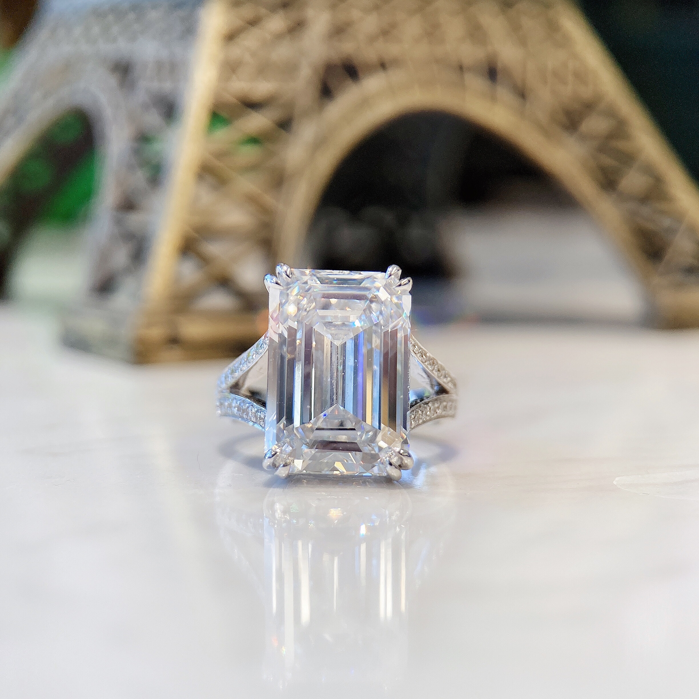 8ct emerald diamond ring