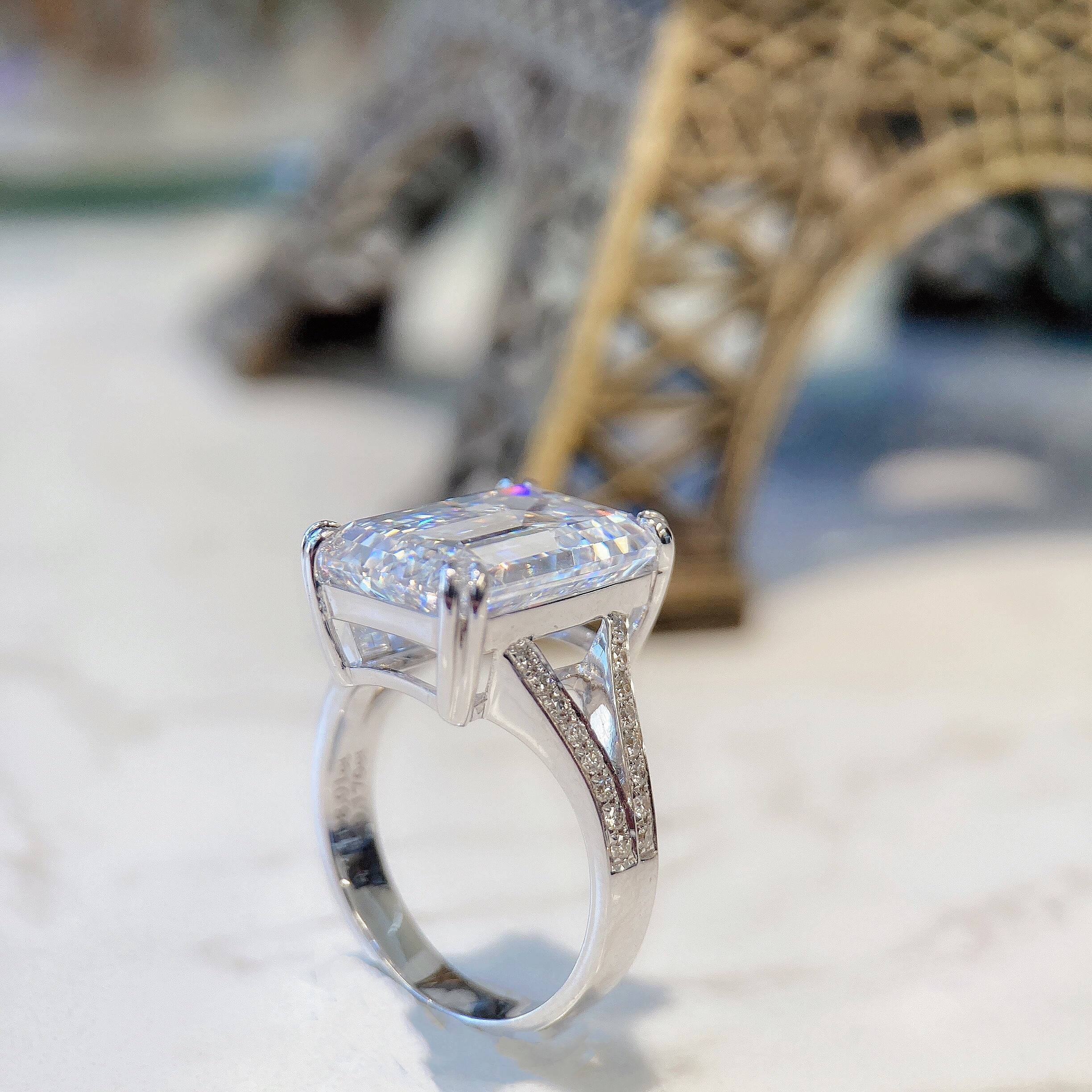 8ct emerald diamond ring