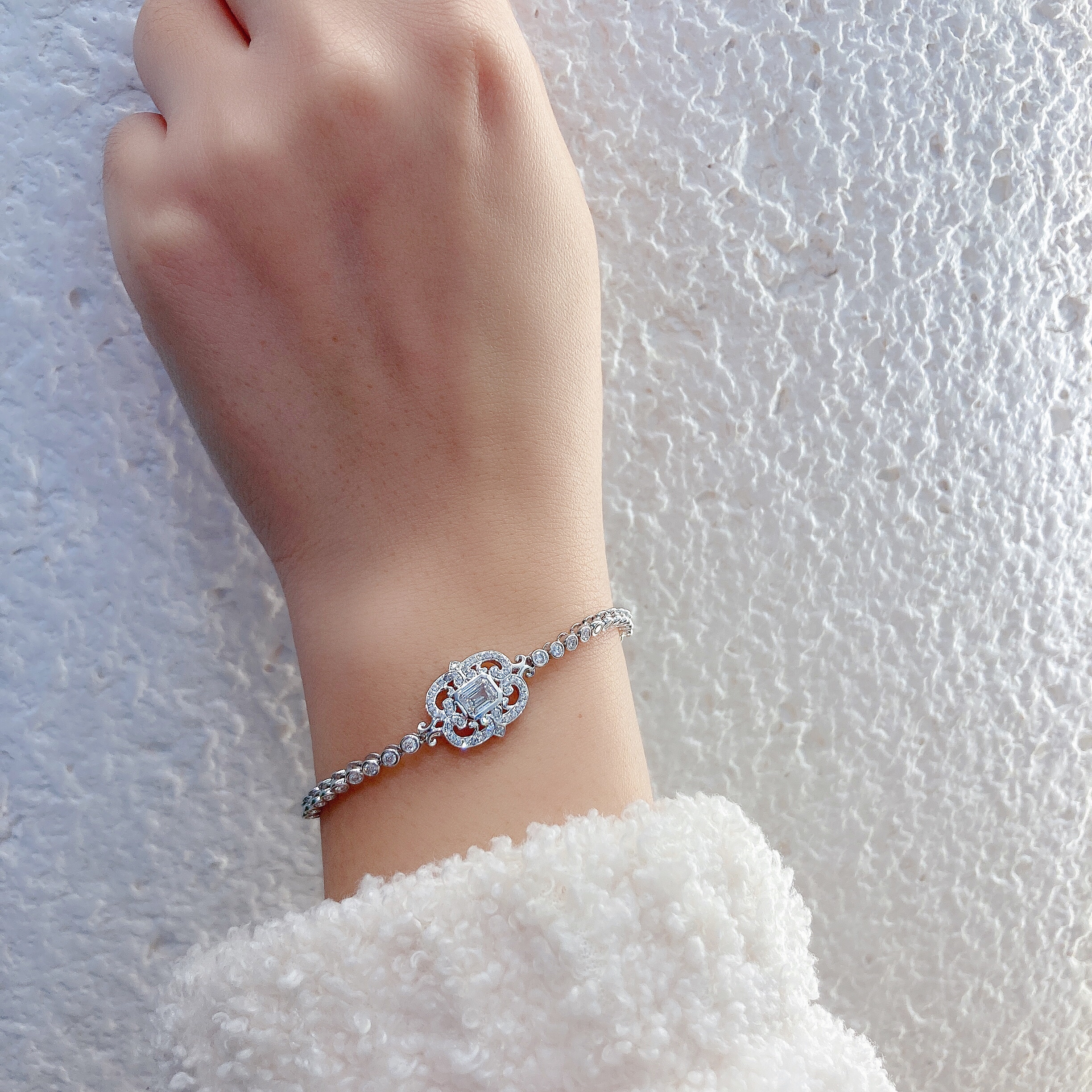 0.4ct emerald diamond bracelet