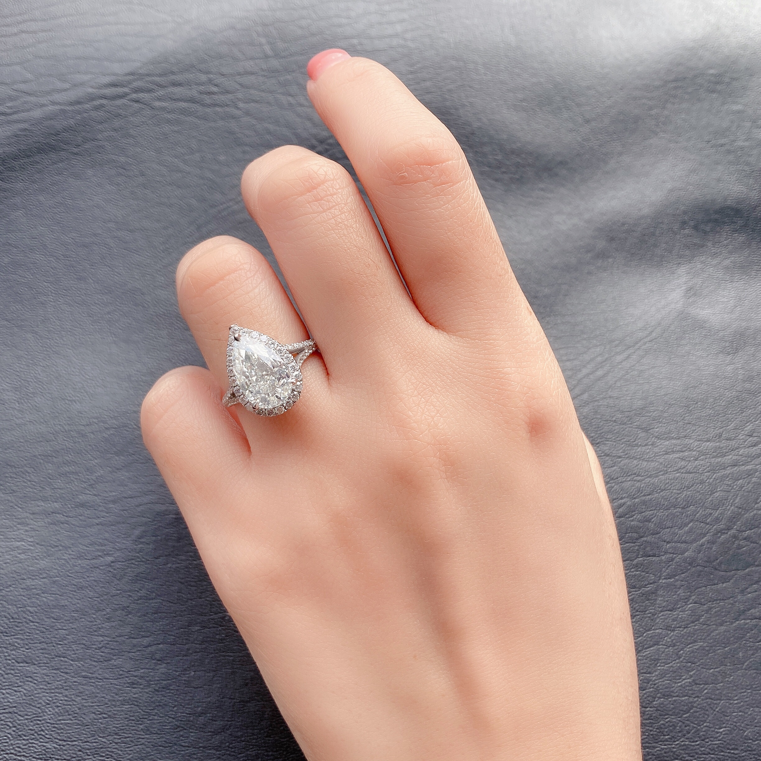 1ct oval global ring.