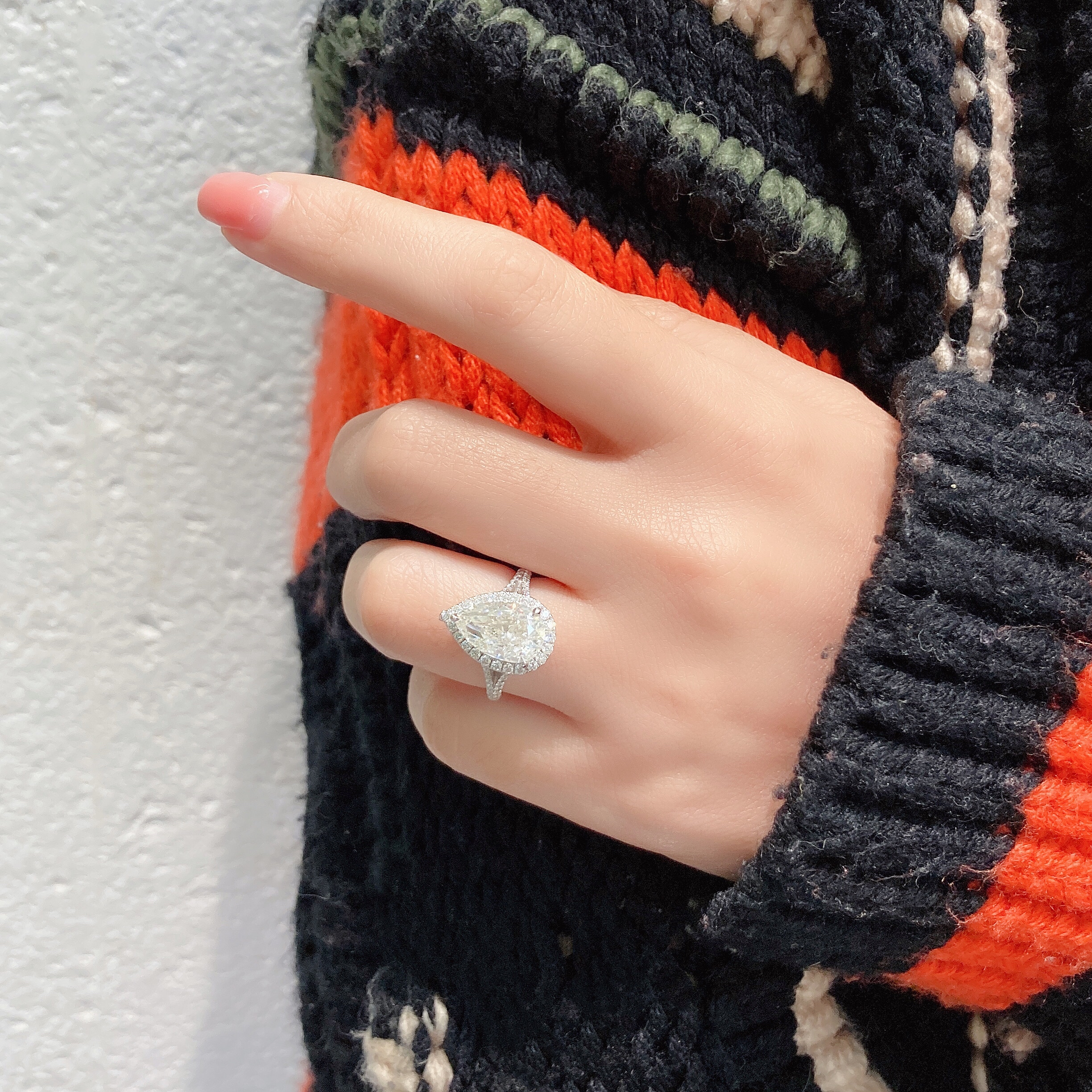 1ct oval global ring.