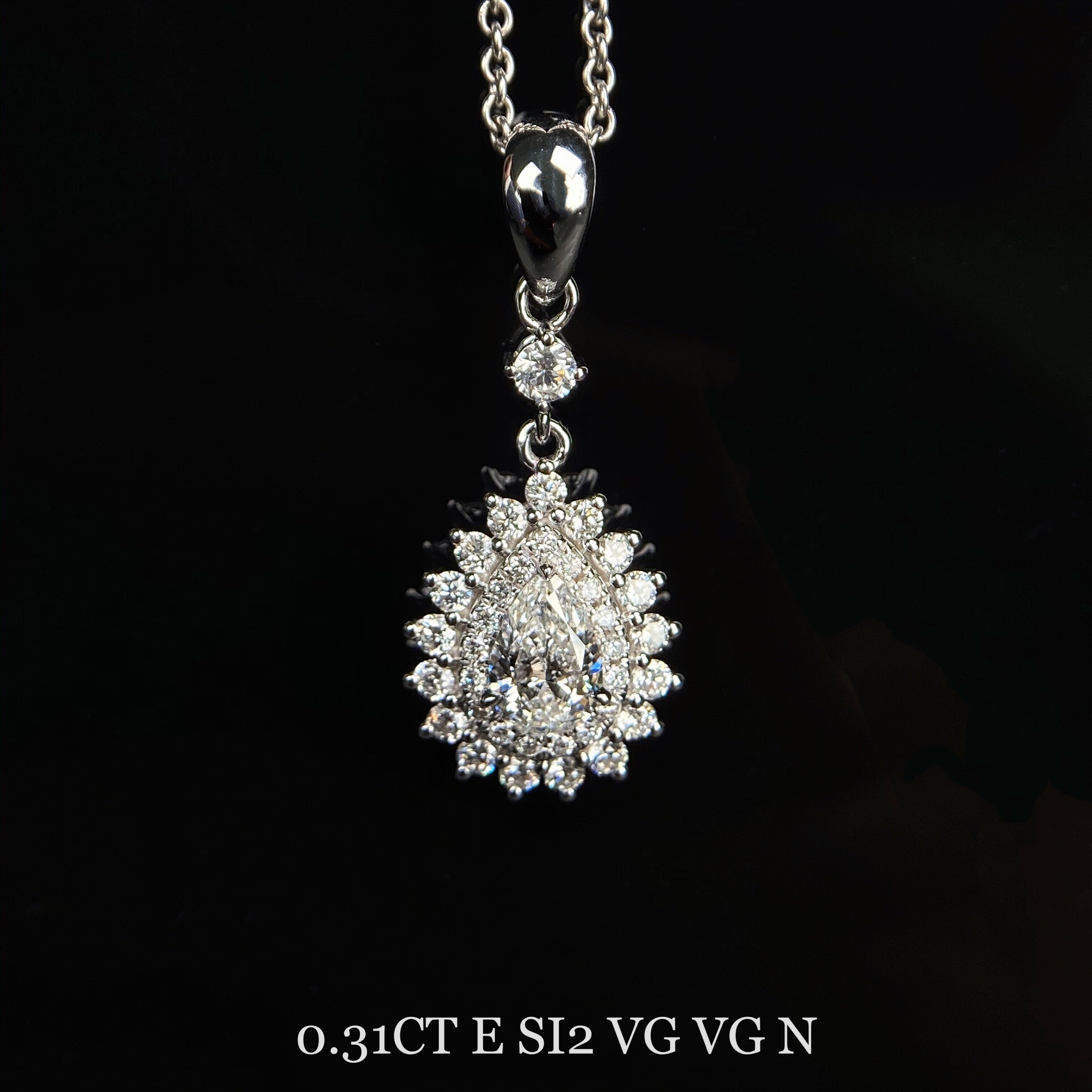 0.3ct pear diamond pendant