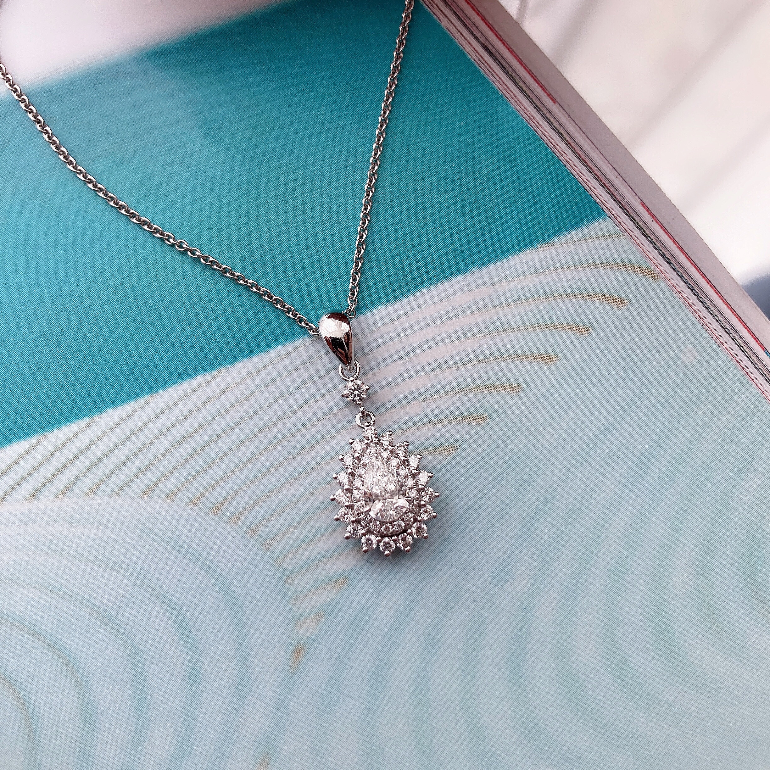 0.3ct pear diamond pendant