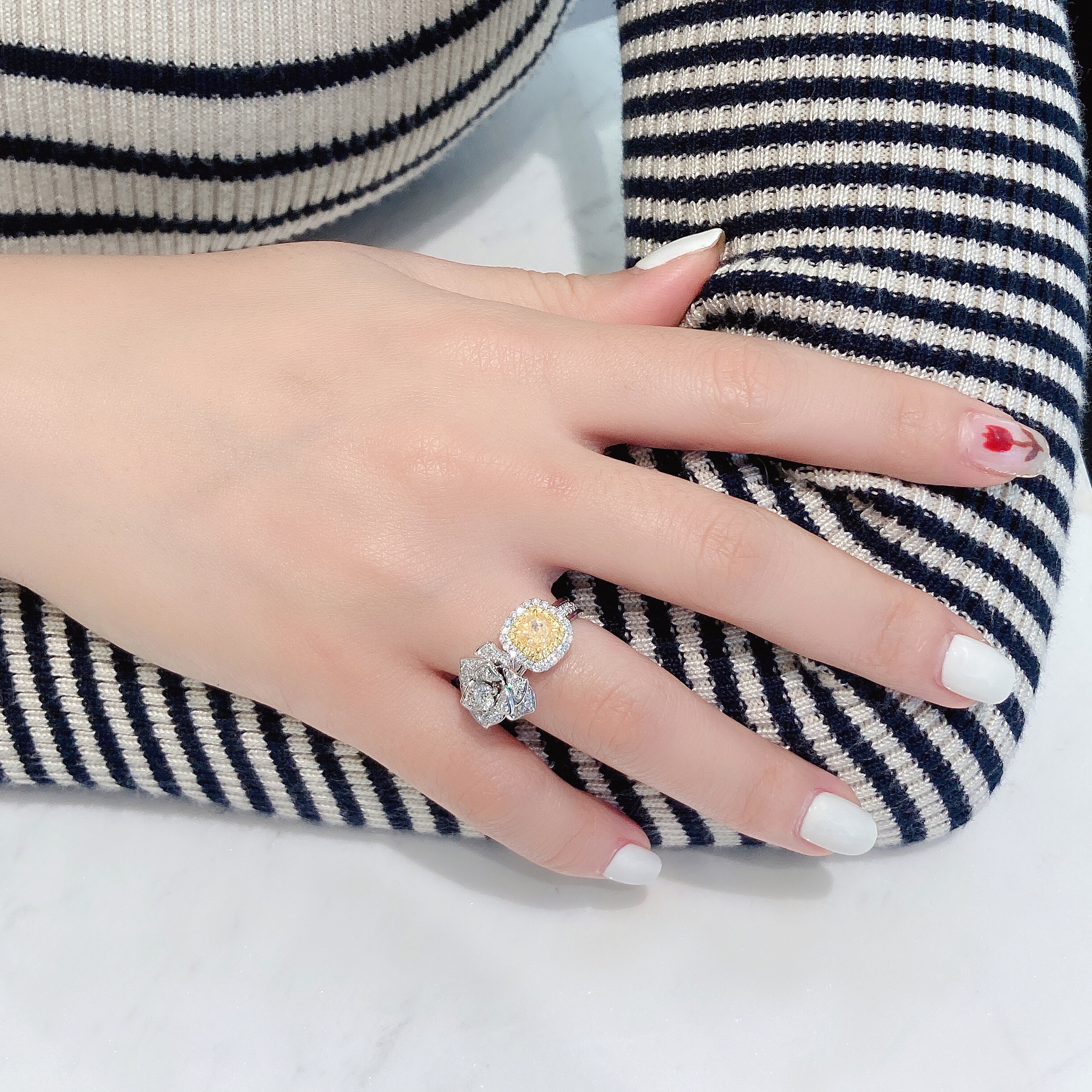 0.83ct cushion diamond ring