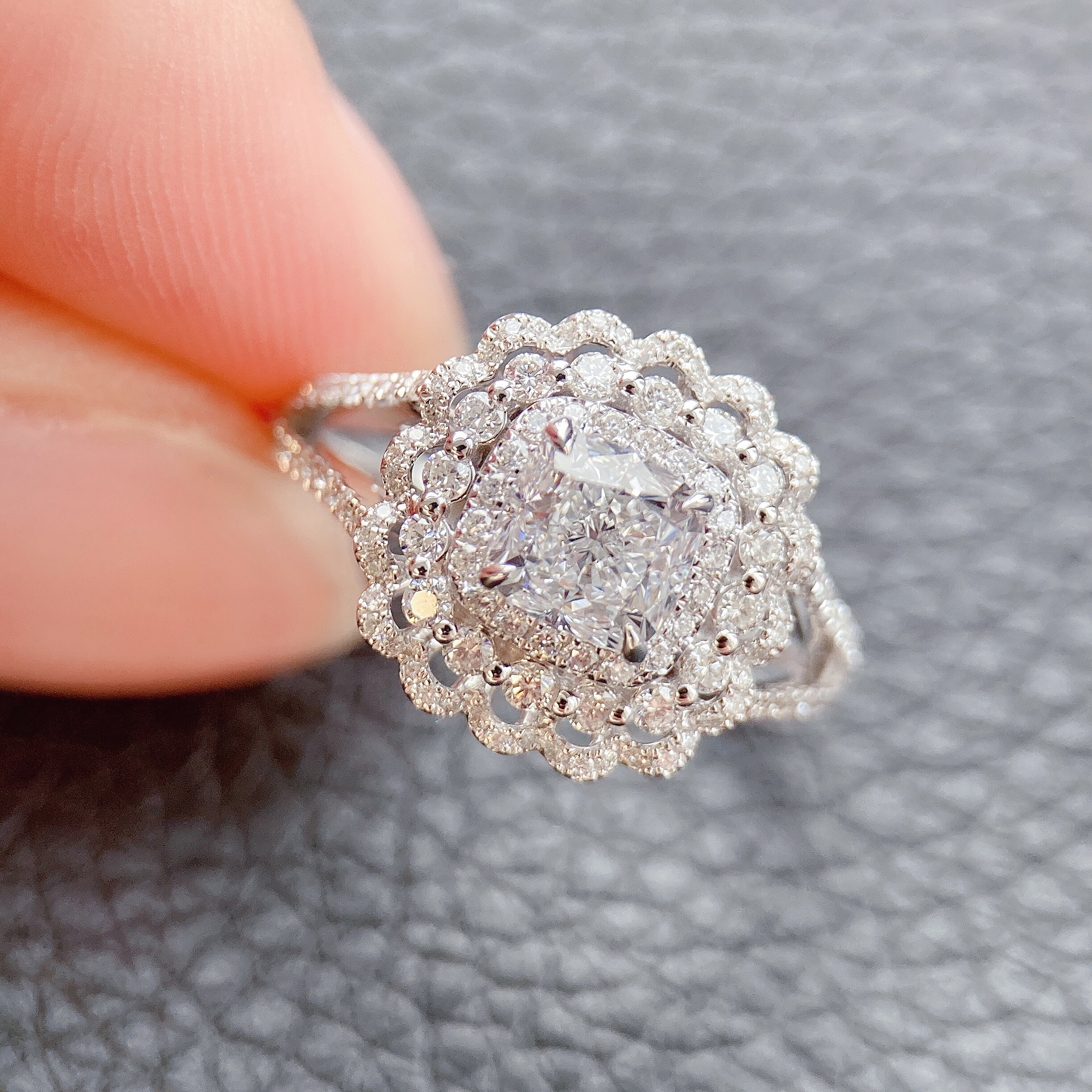 1ct cushion diamond ring
