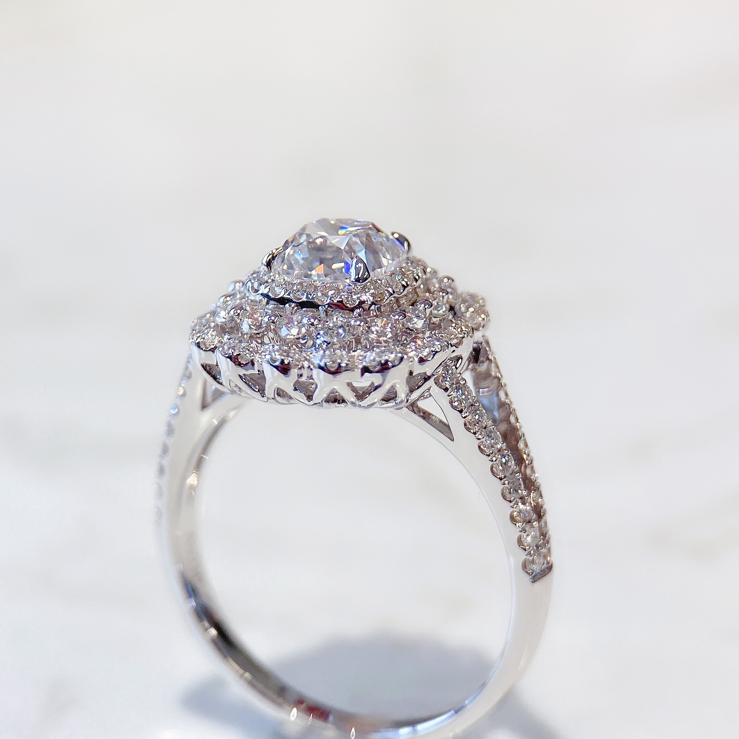 1ct cushion diamond ring