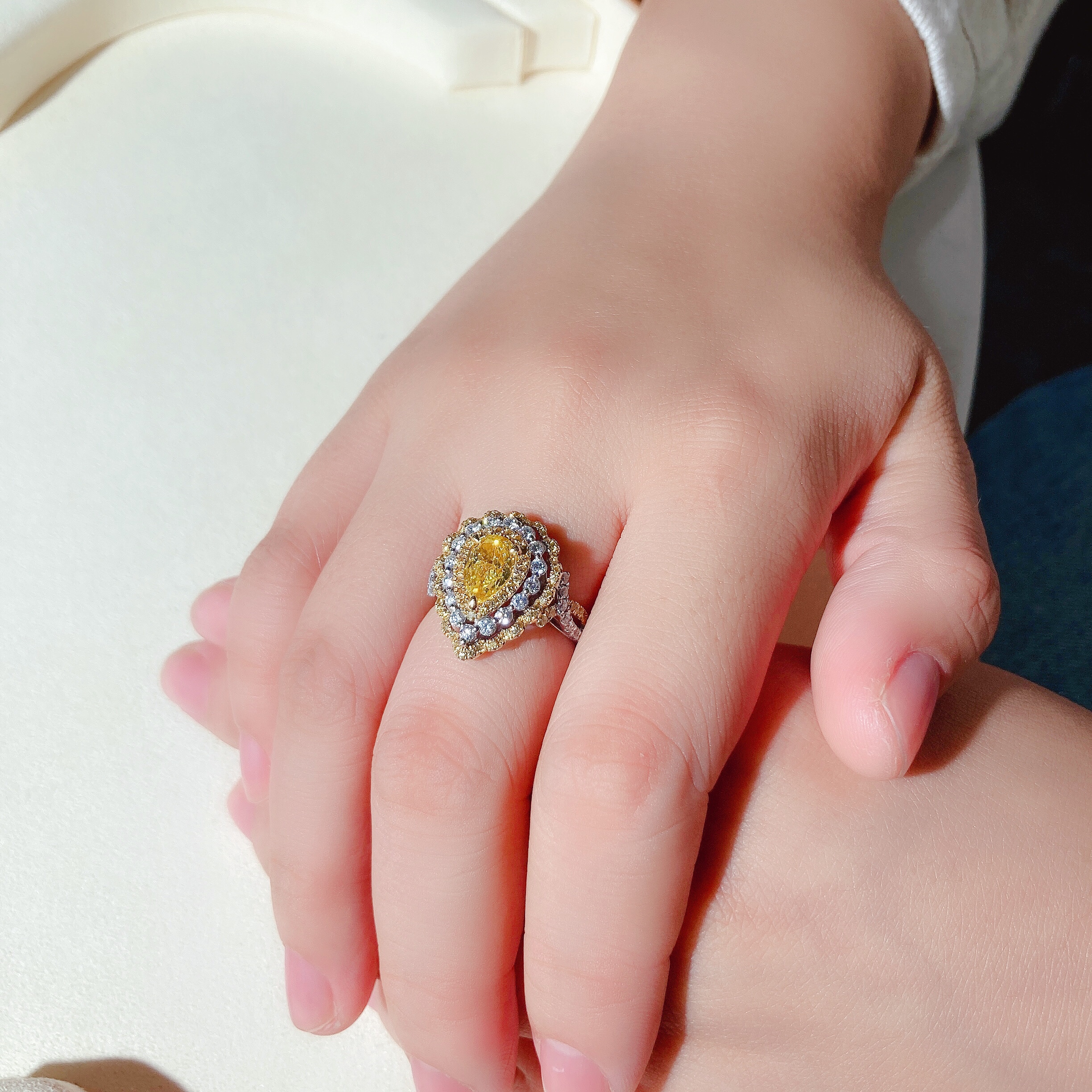 15ct Pear Diamond Ring