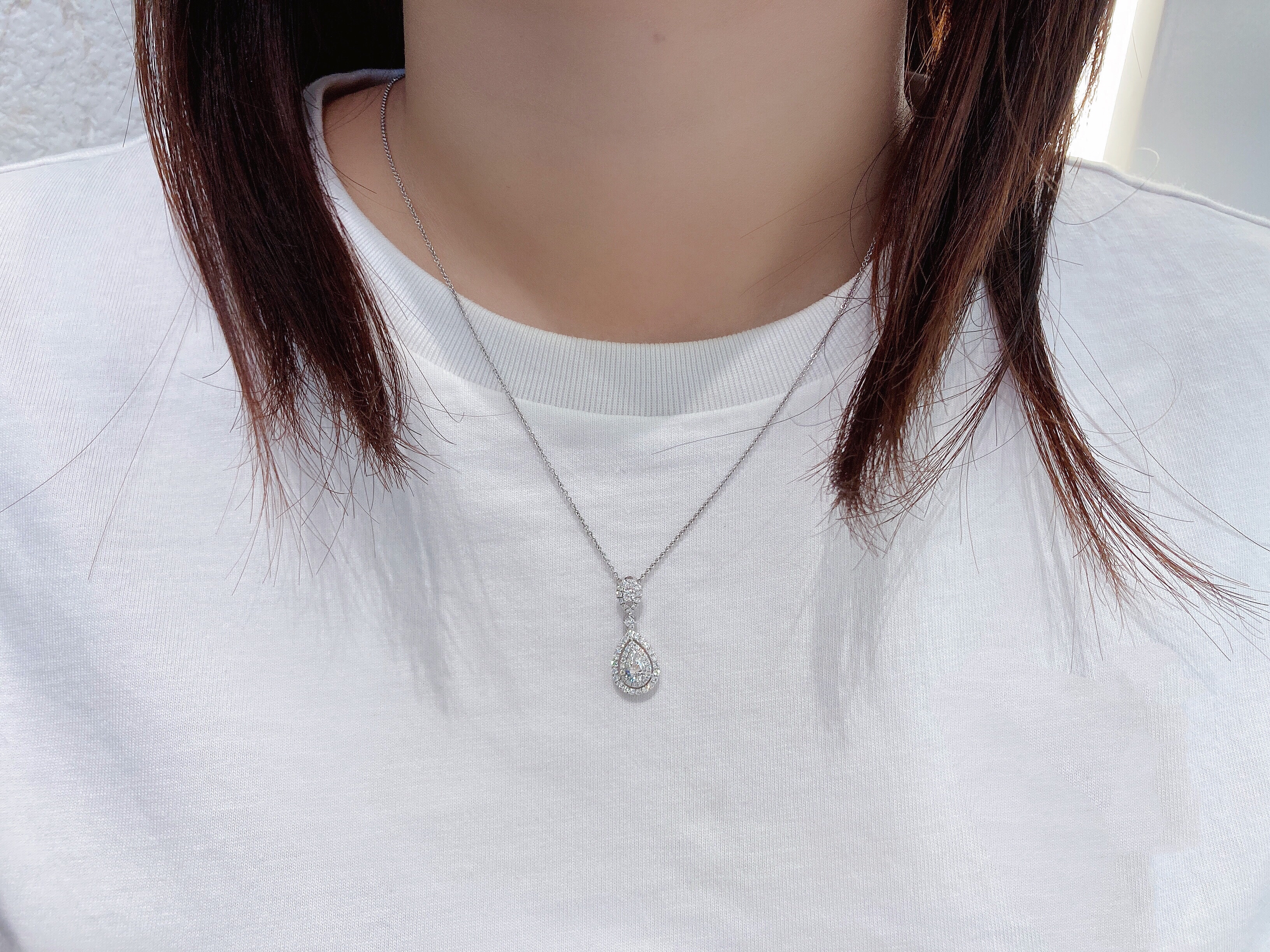 0.4ct pear diamond pendant