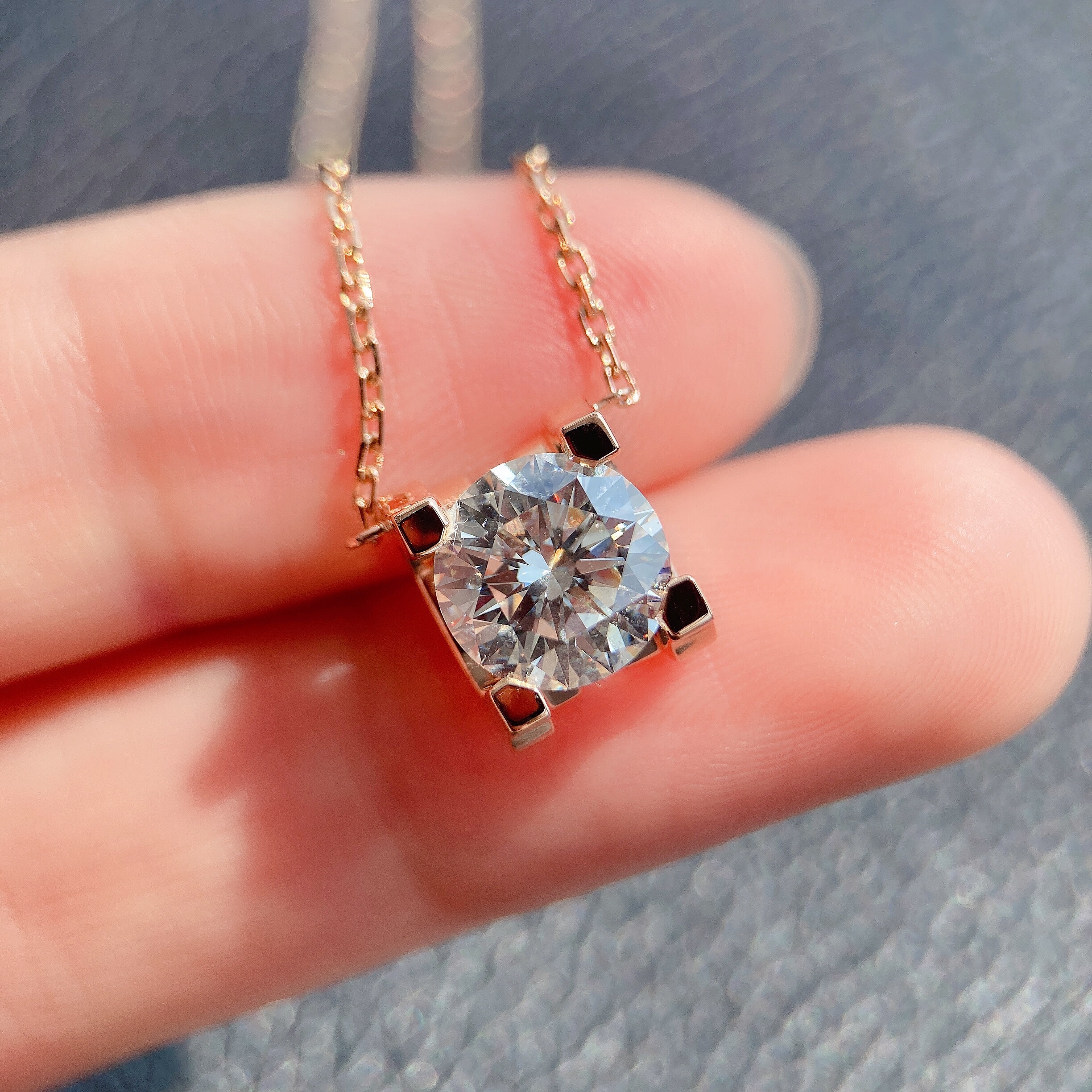 2ct round diamond necklace