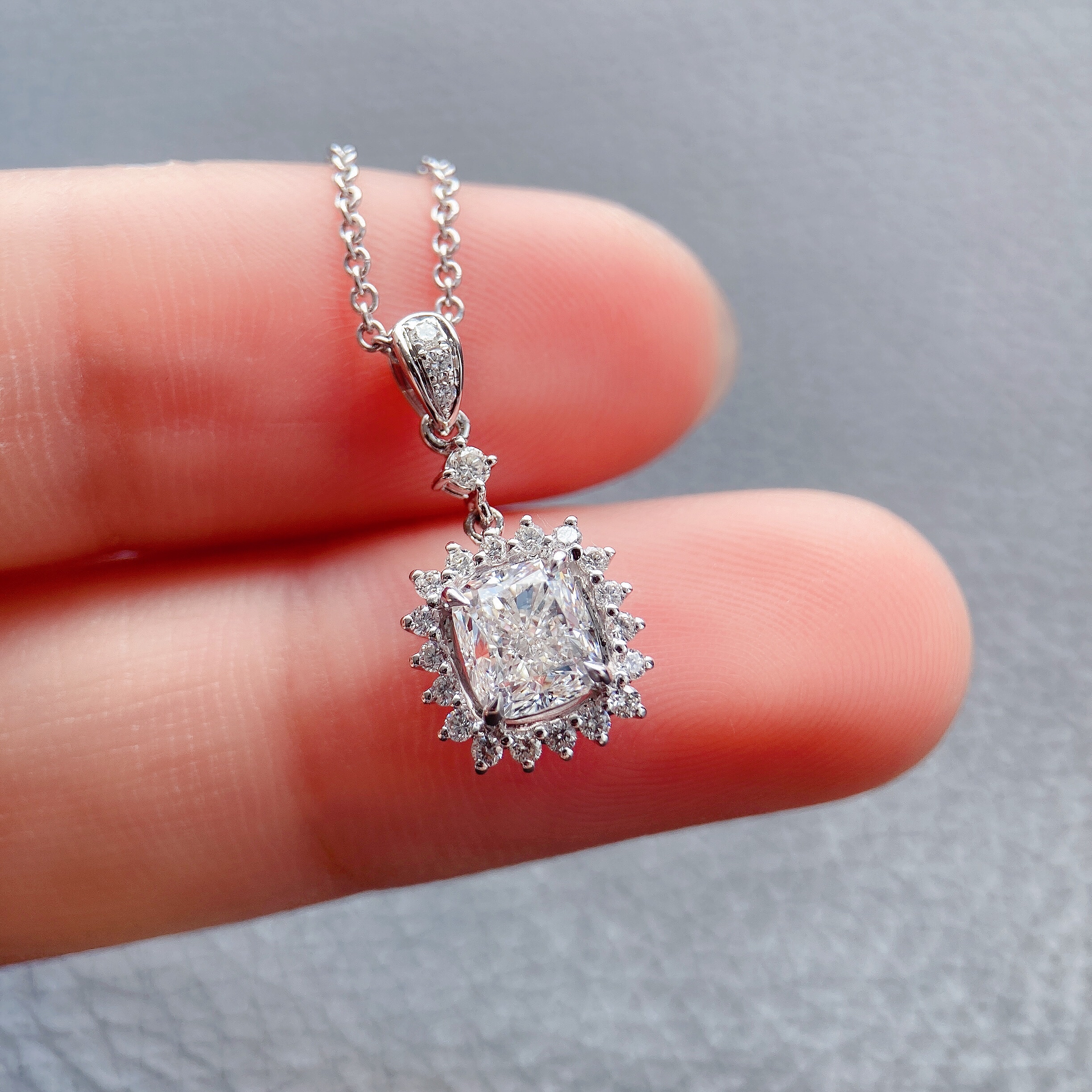 1ct cushion diamond pendant