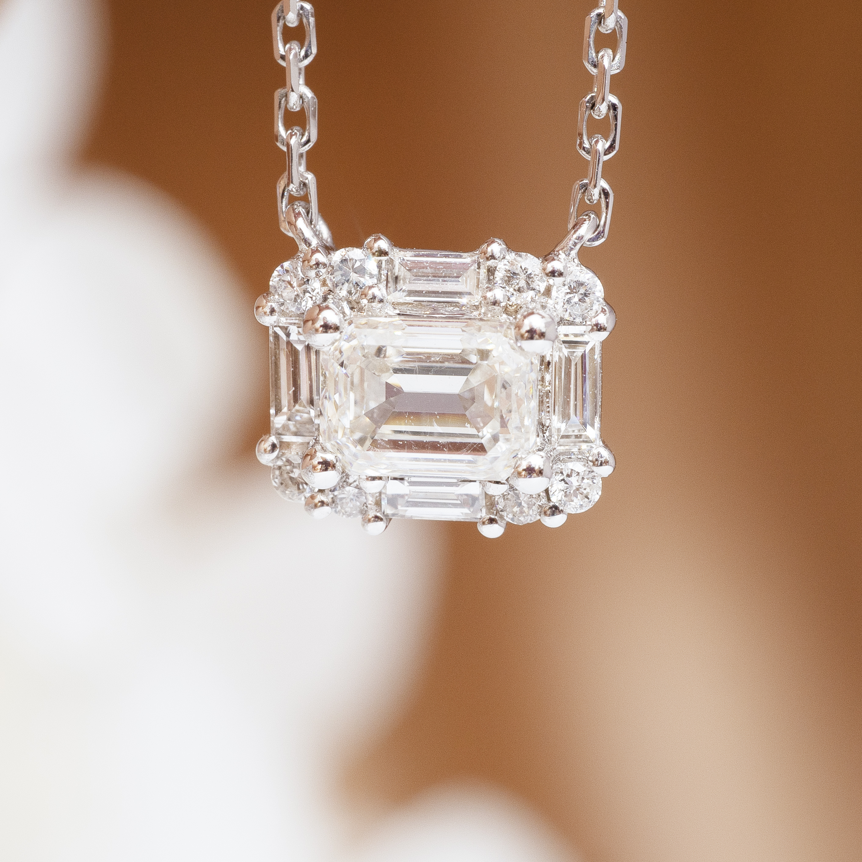 1ct Classic Simple Emerald Shaped Diamond Necklace