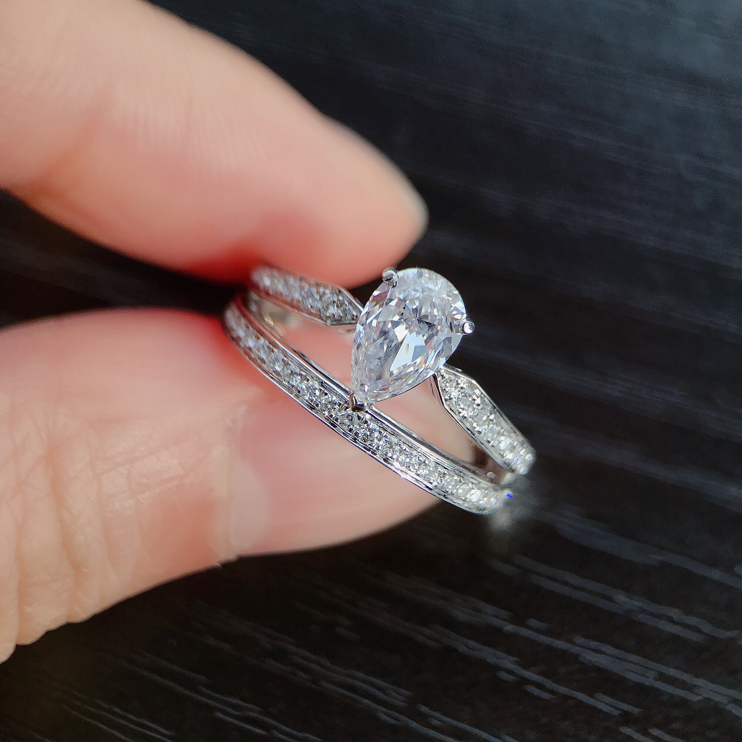 1ct pear diamond ring