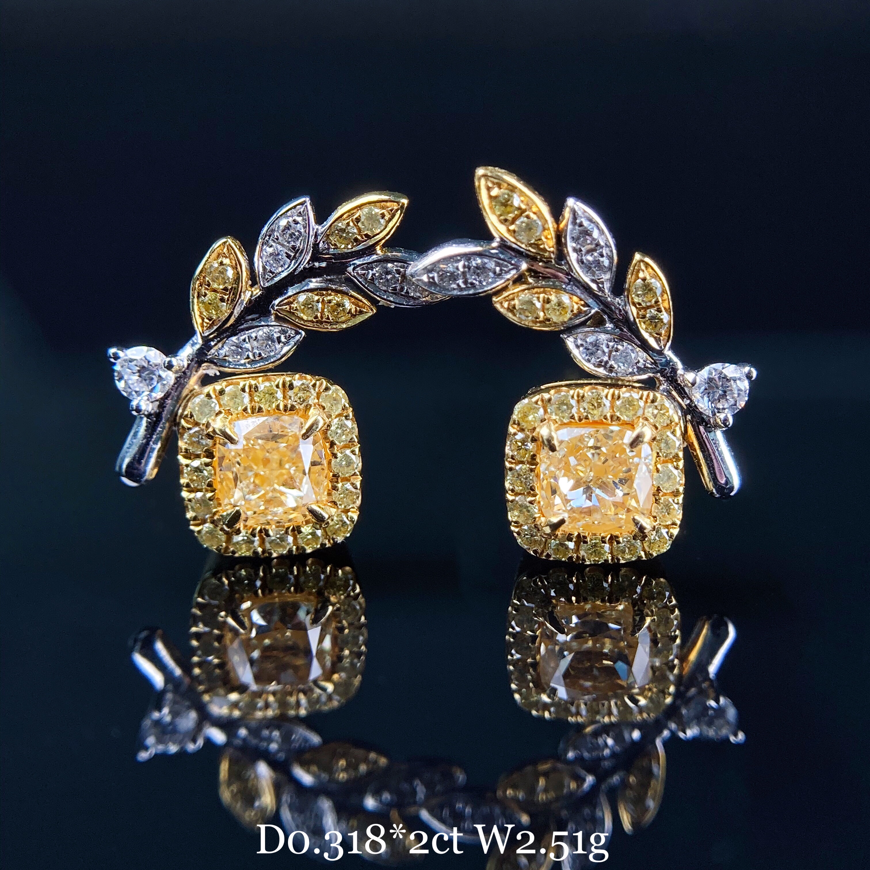 0.64ct cushion diamond earring