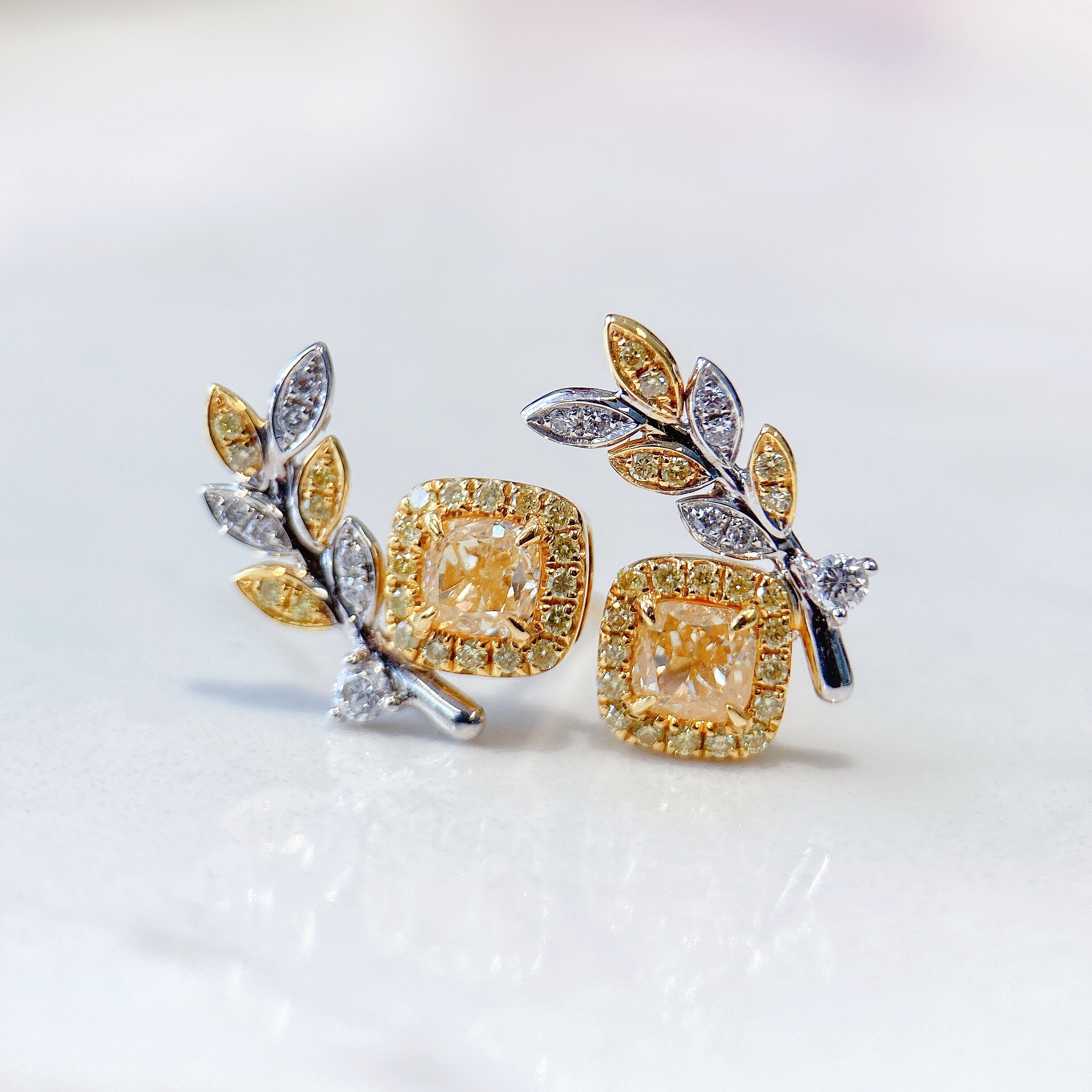 0.64ct cushion diamond earring