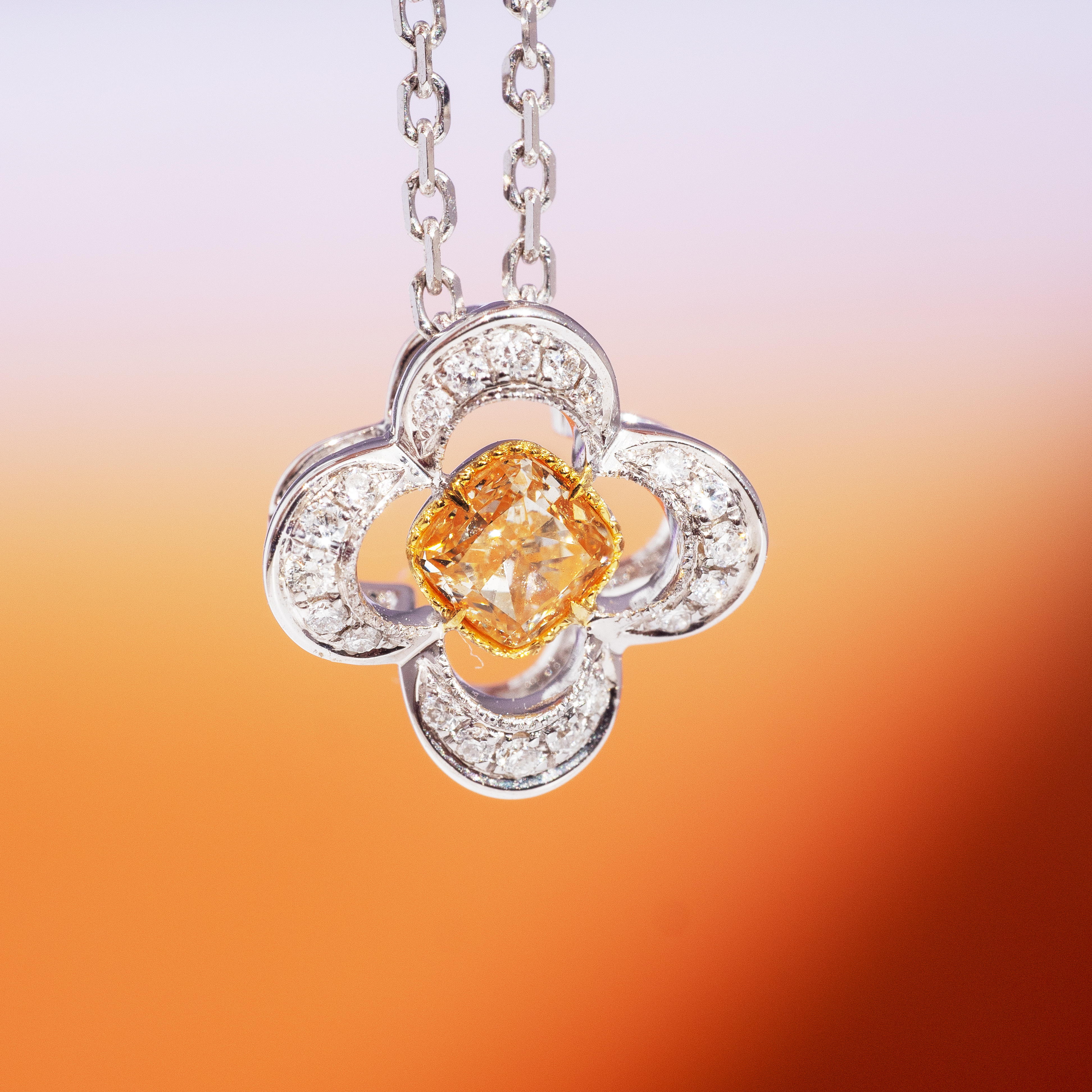 0.5ct yellow cushion diamond necklace商品描述待填
