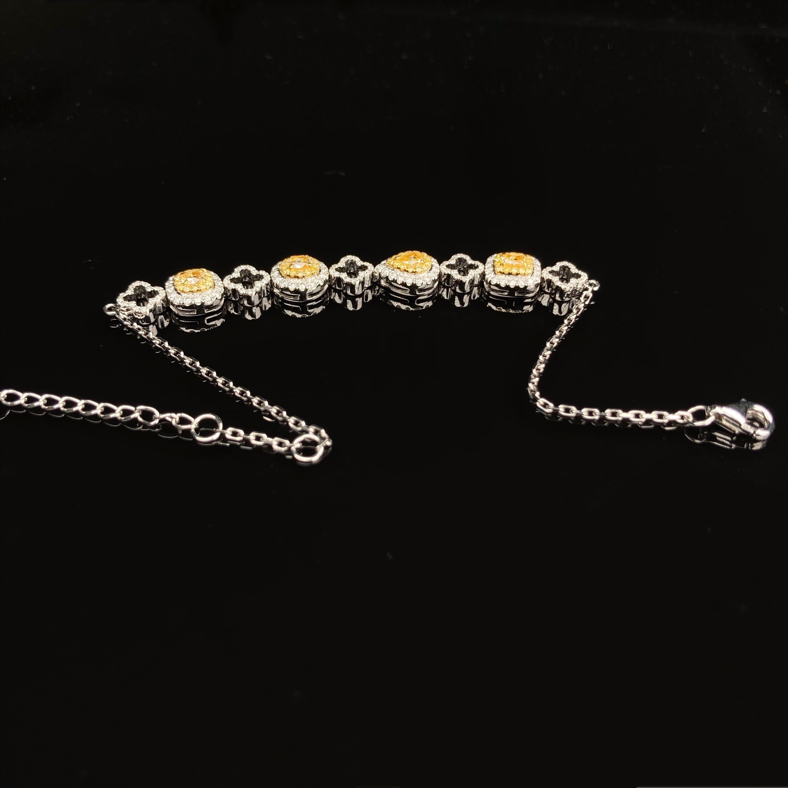 0.385ct cushion diamond bracelet