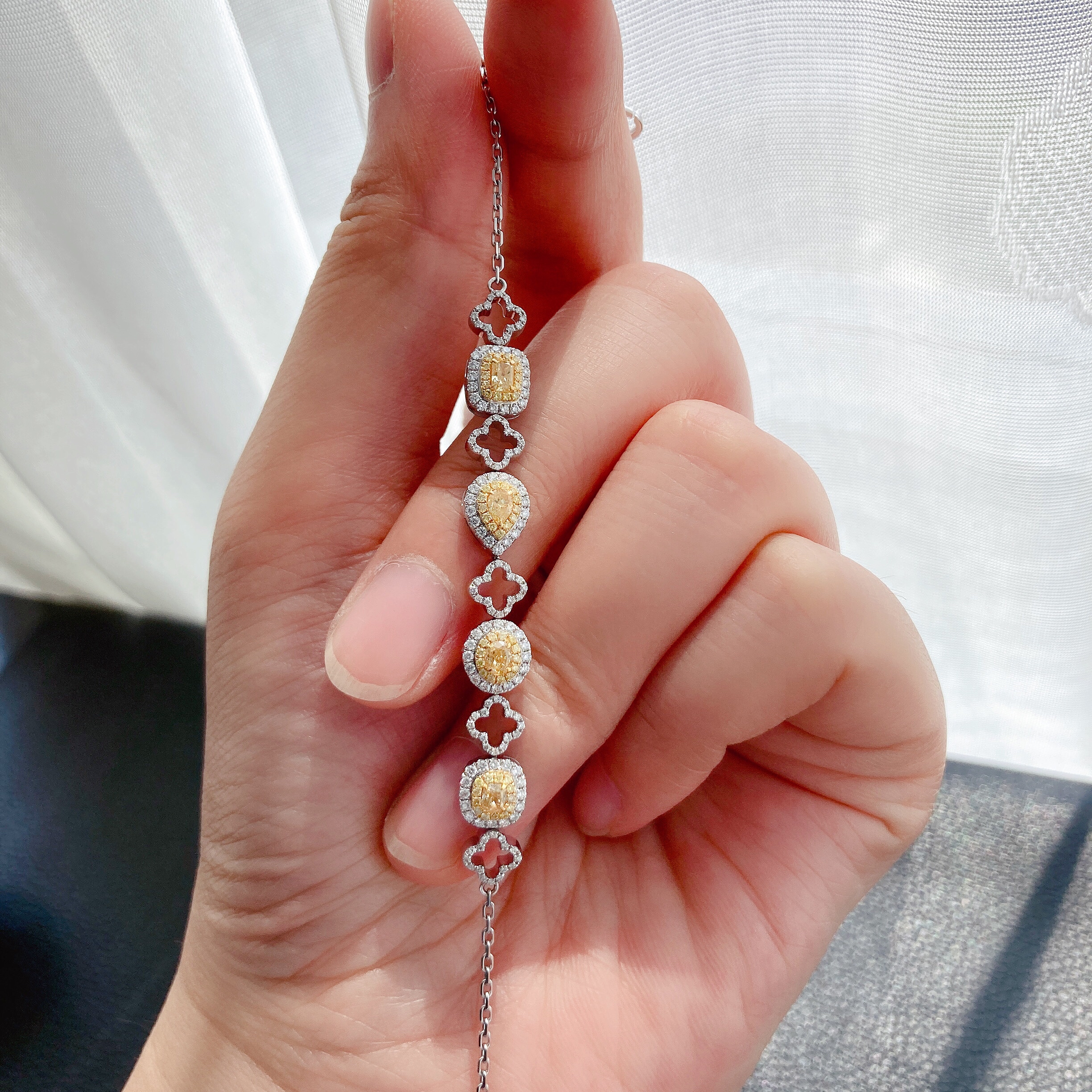 0.385ct cushion diamond bracelet