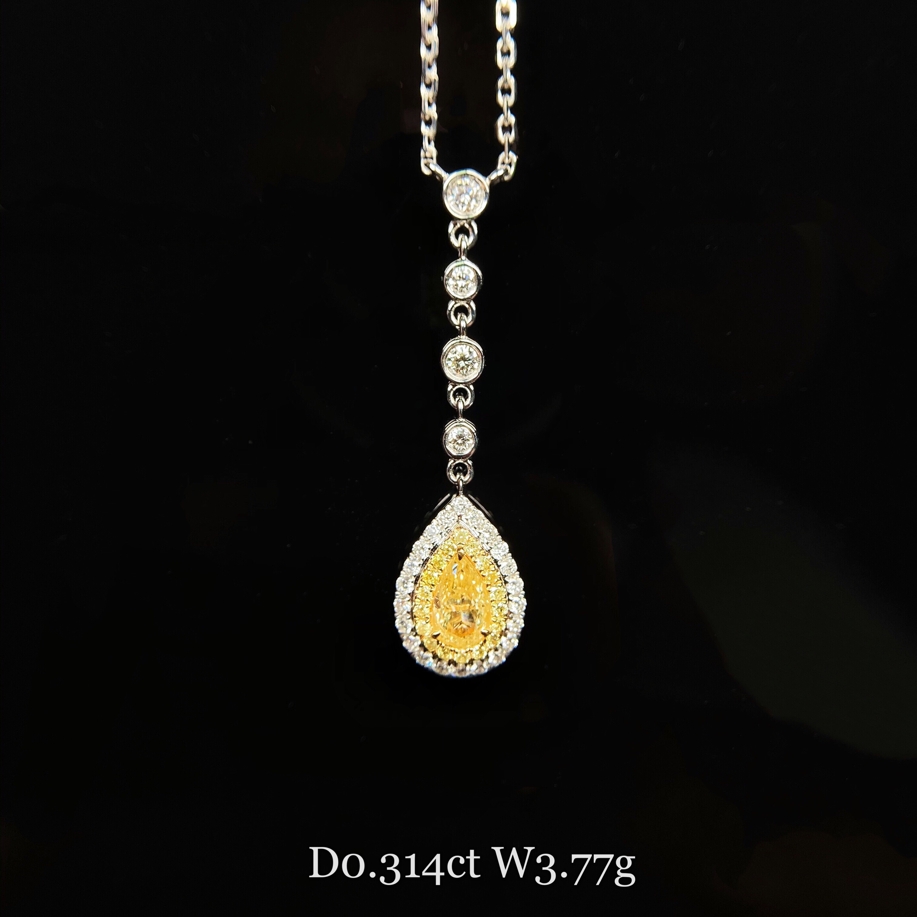 0.3ct pear diamond necklace