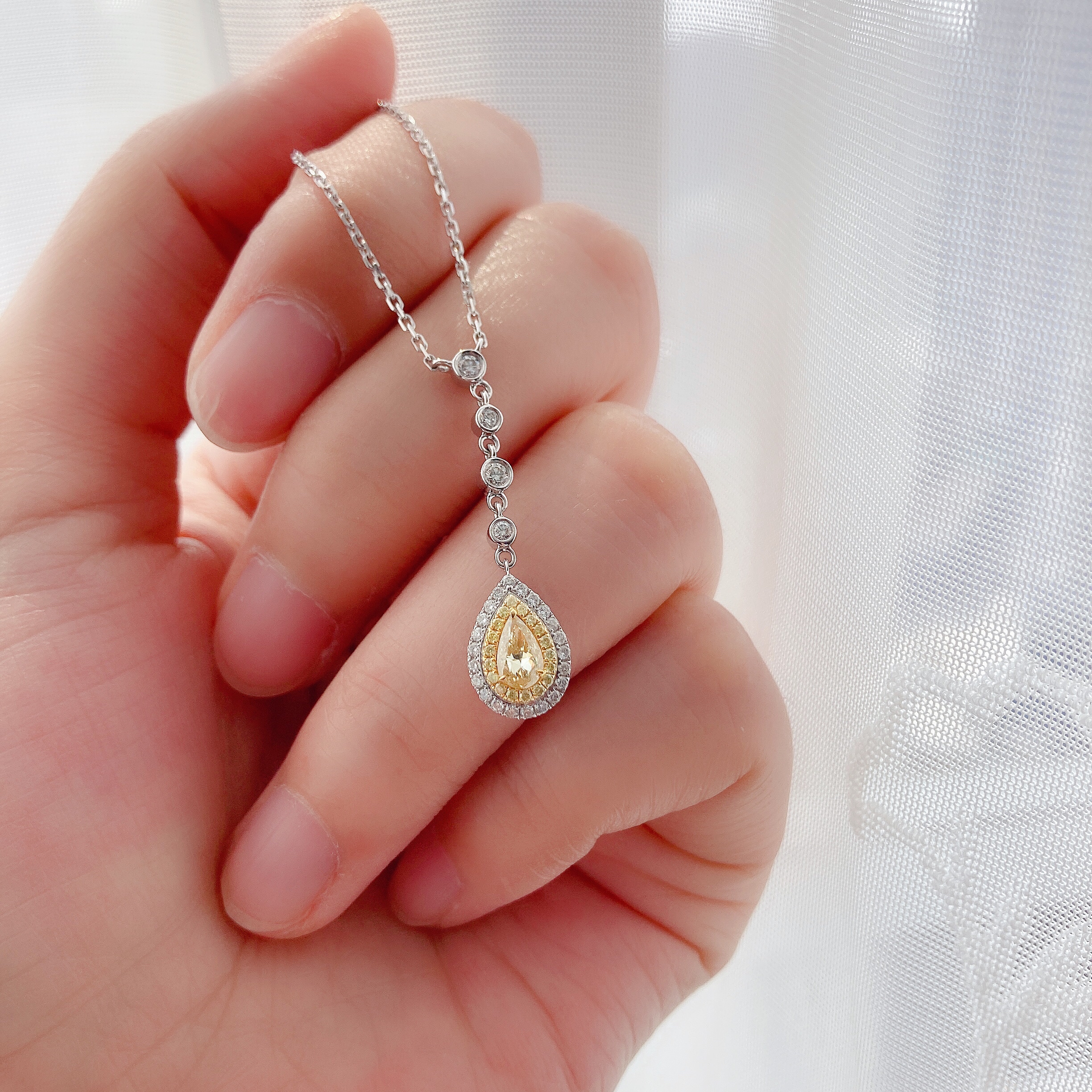 0.3ct pear diamond necklace