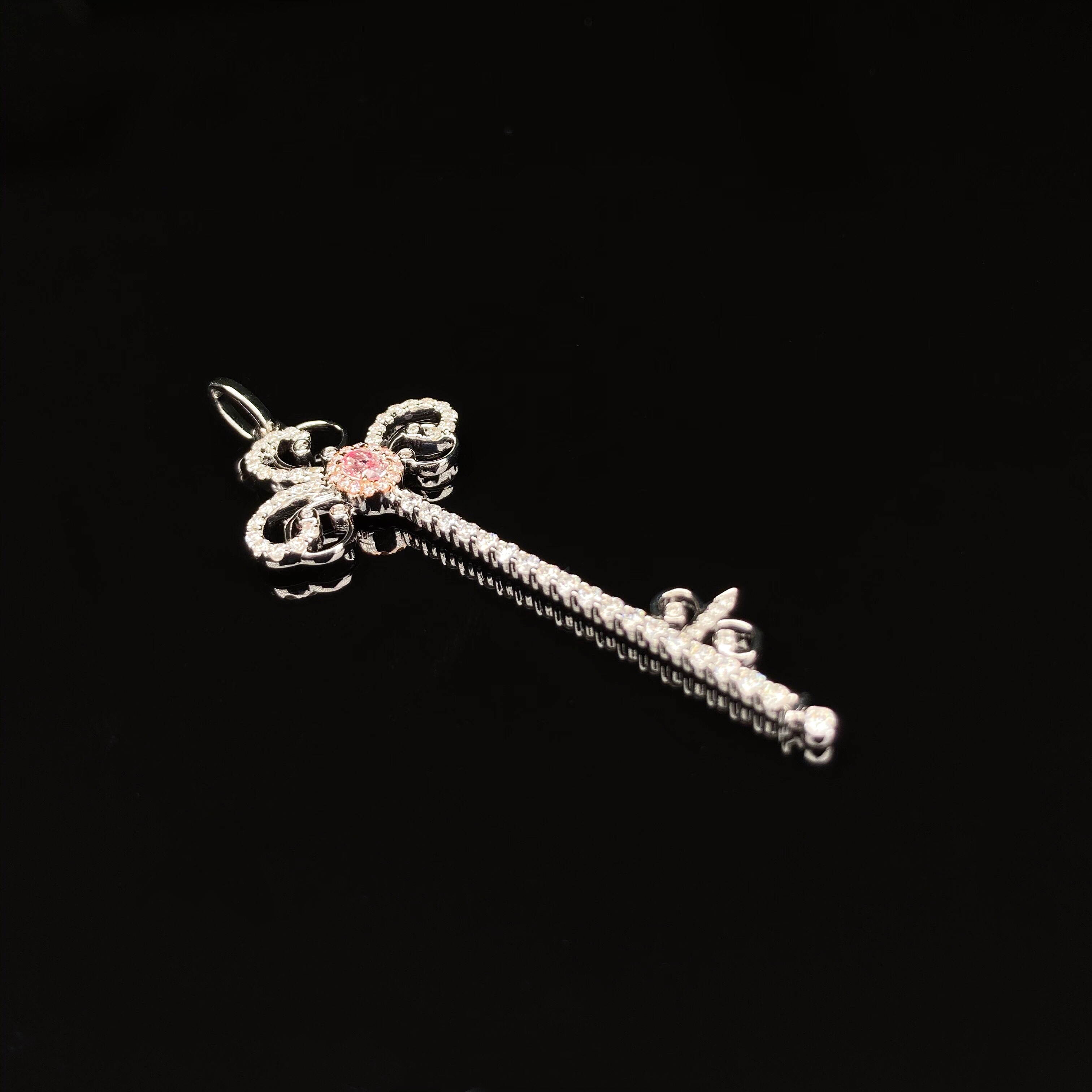 0.15ct cushion diamond pendant