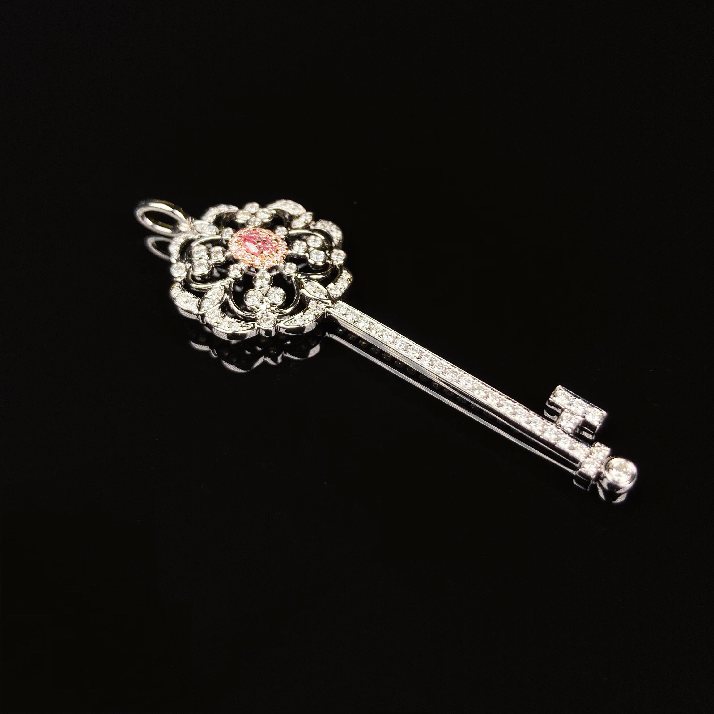 0.15ct oval diamond pendant