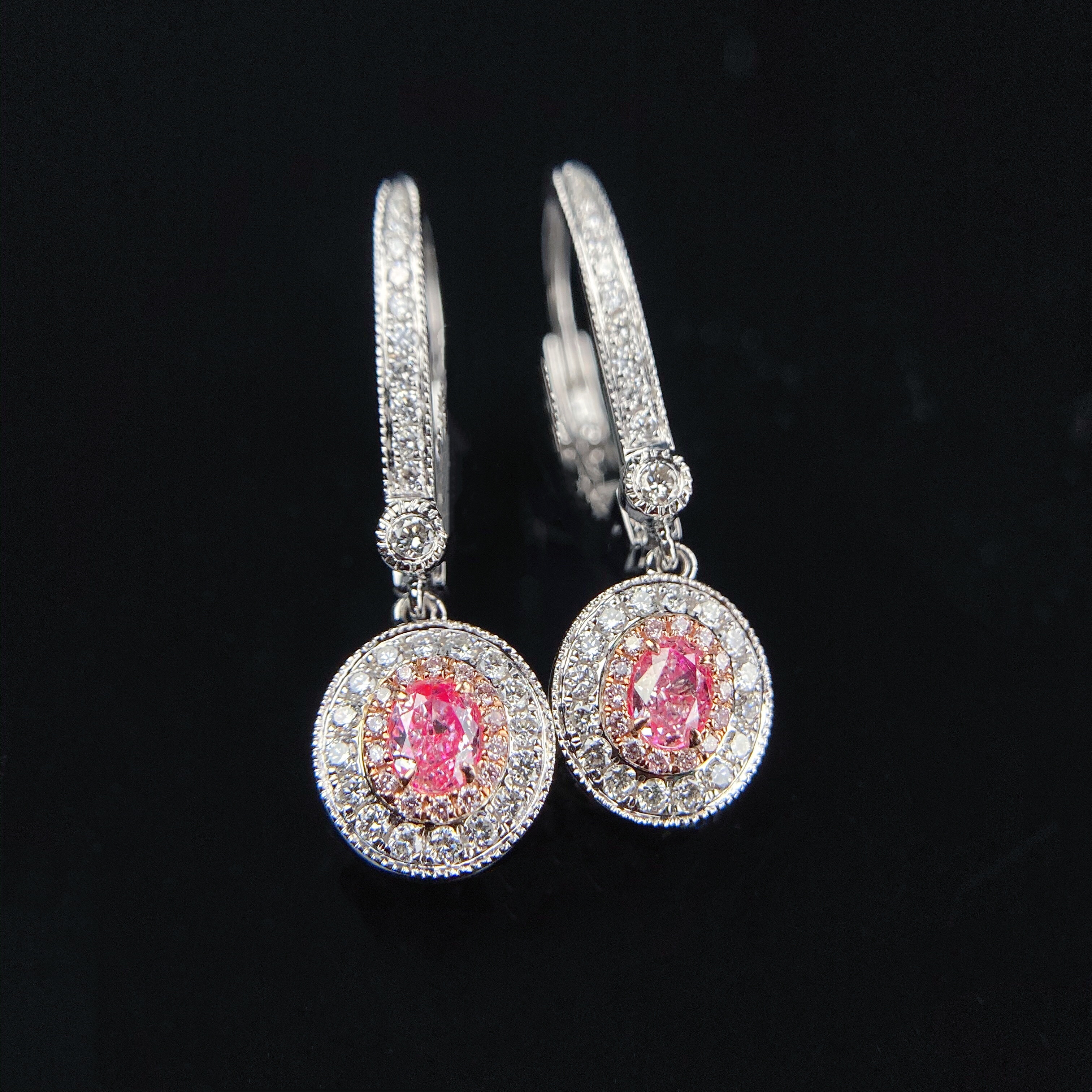 0.26ct oval diamond earring
