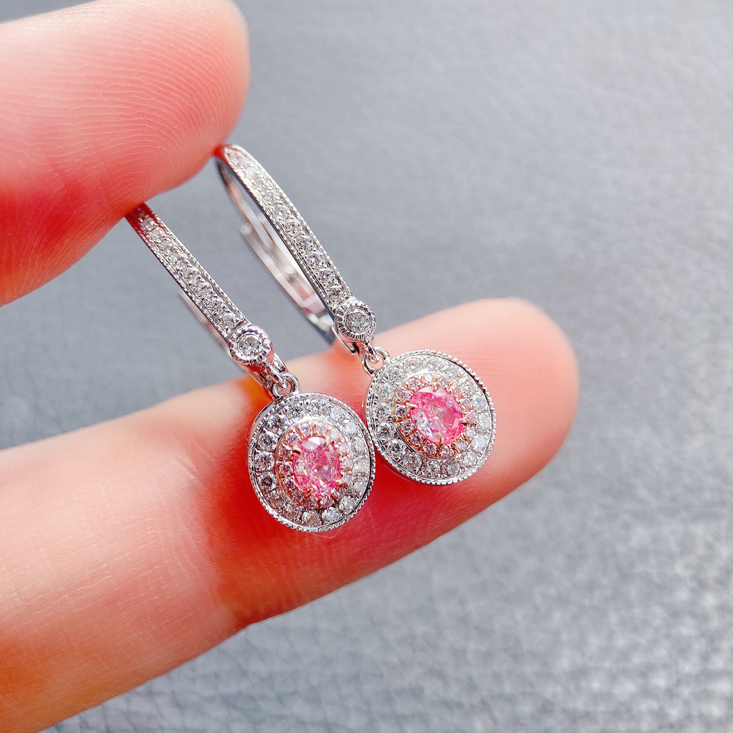 0.26ct oval diamond earring