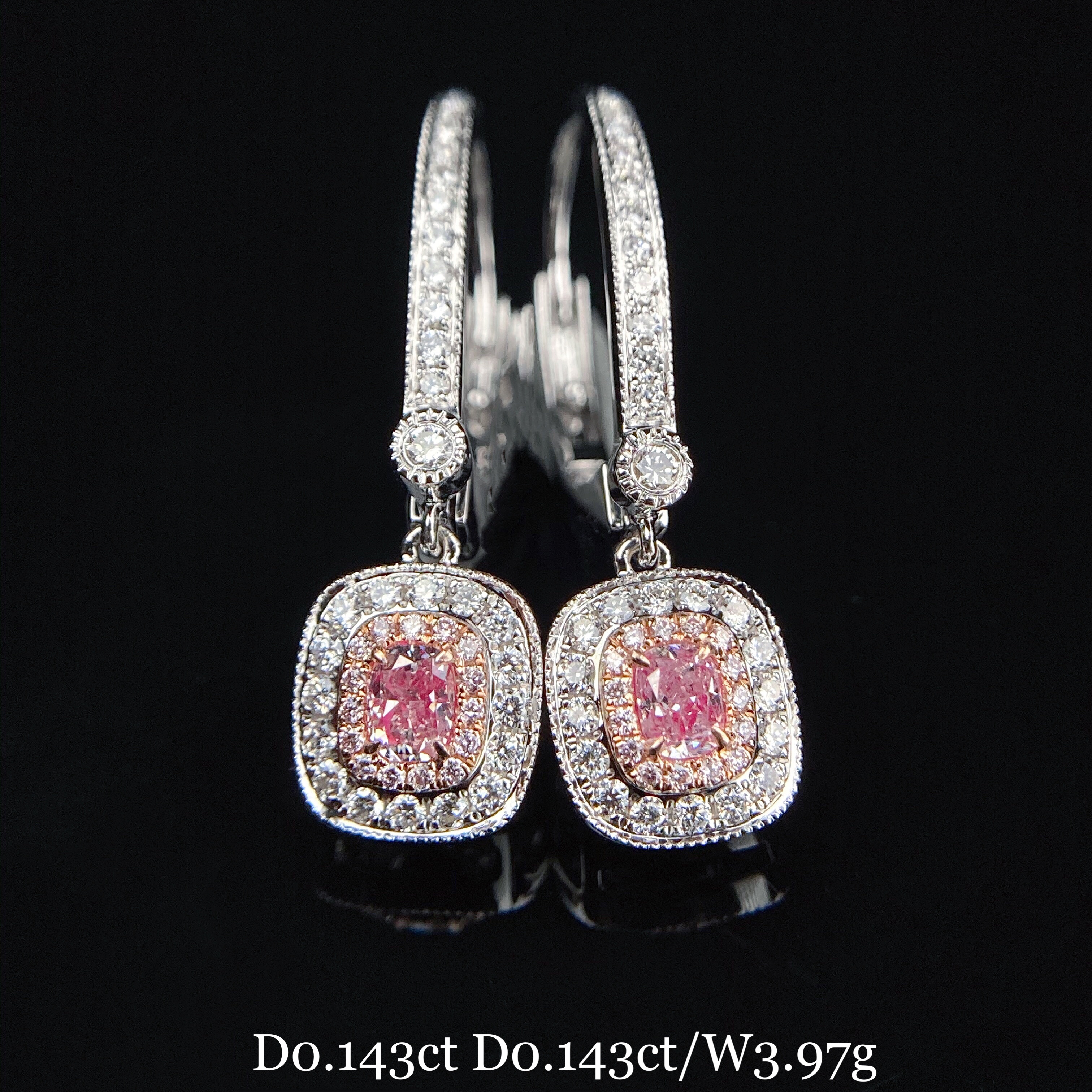 0.3ct cushion diamond earring