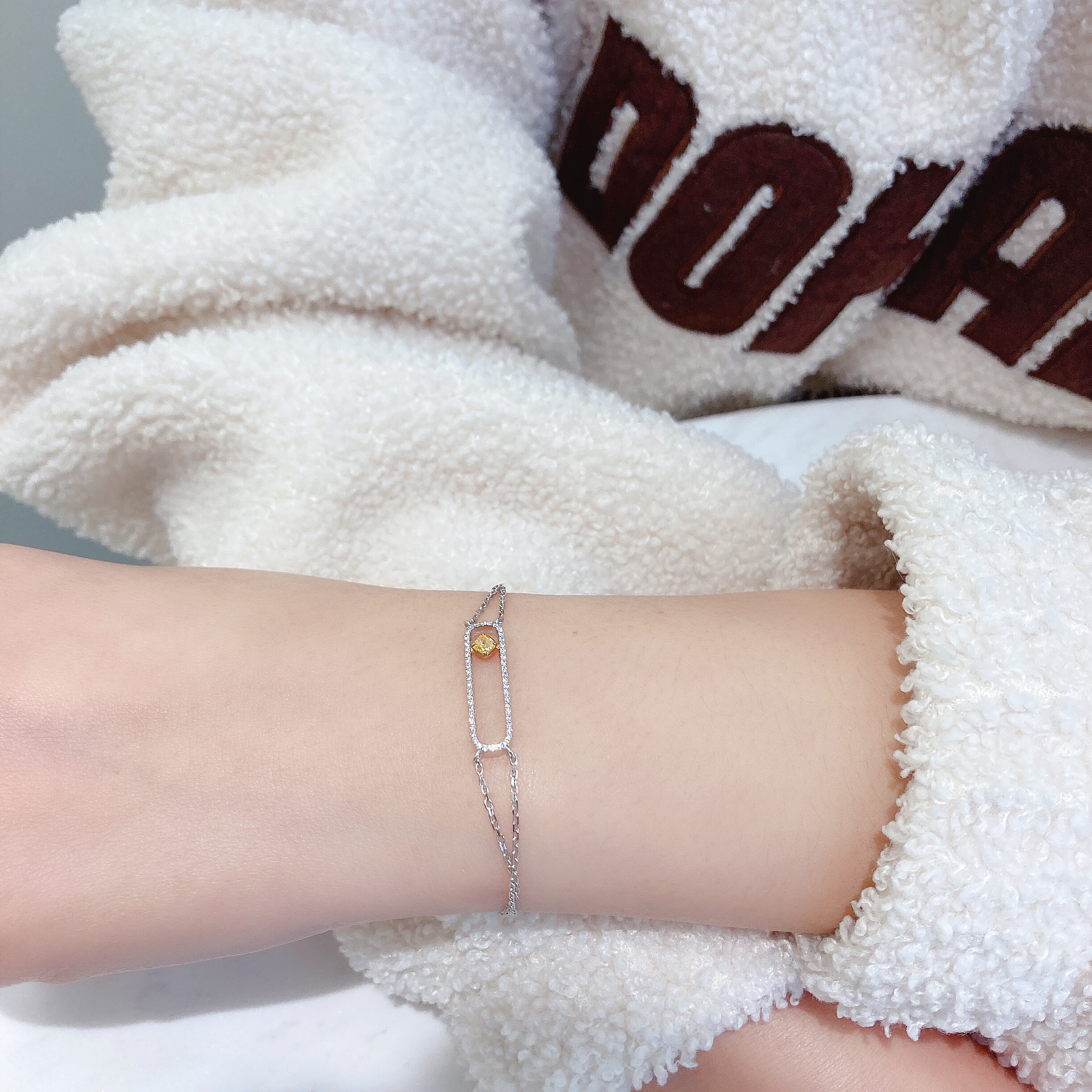 0.12ct cushion diamond bracelet