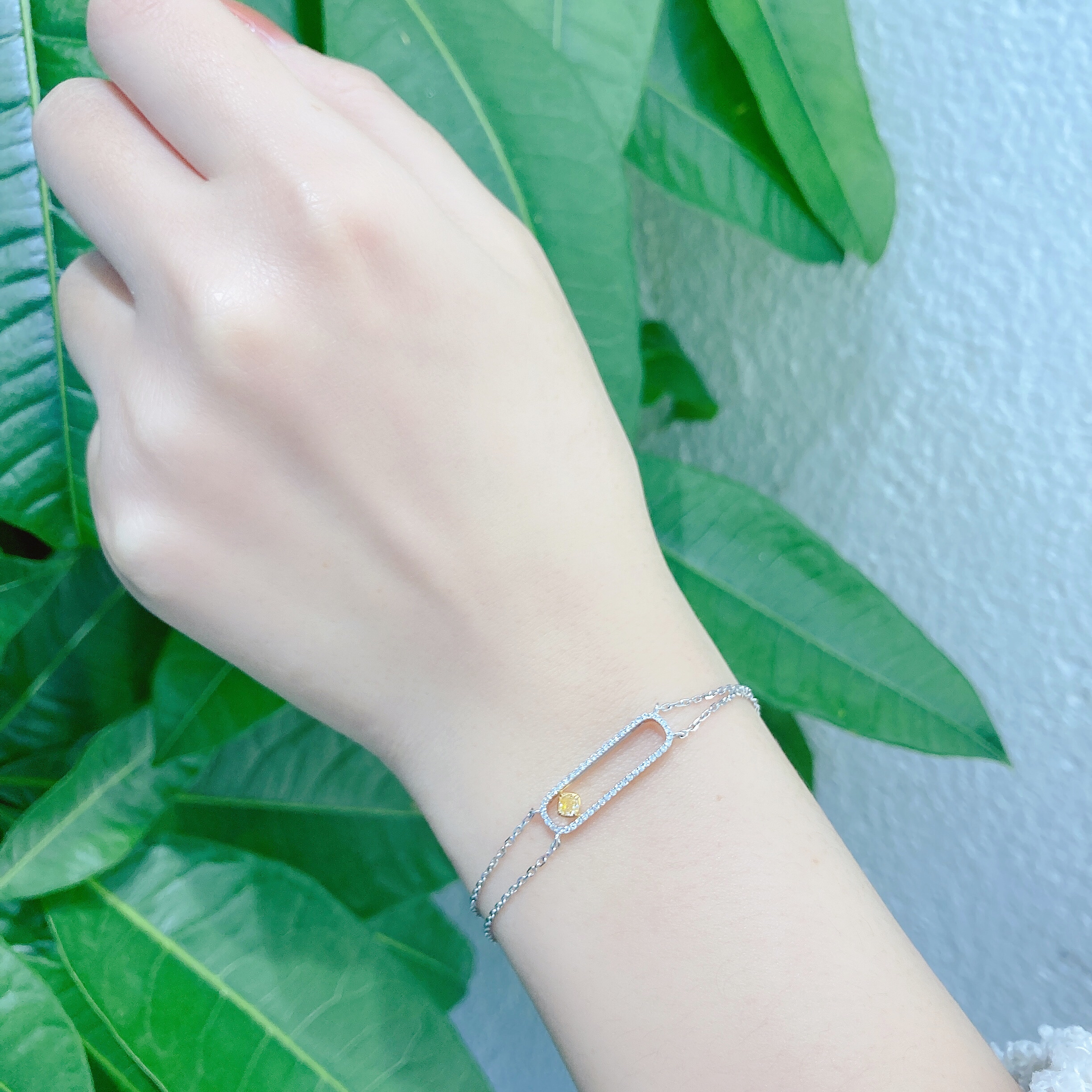 0.12ct cushion diamond bracelet