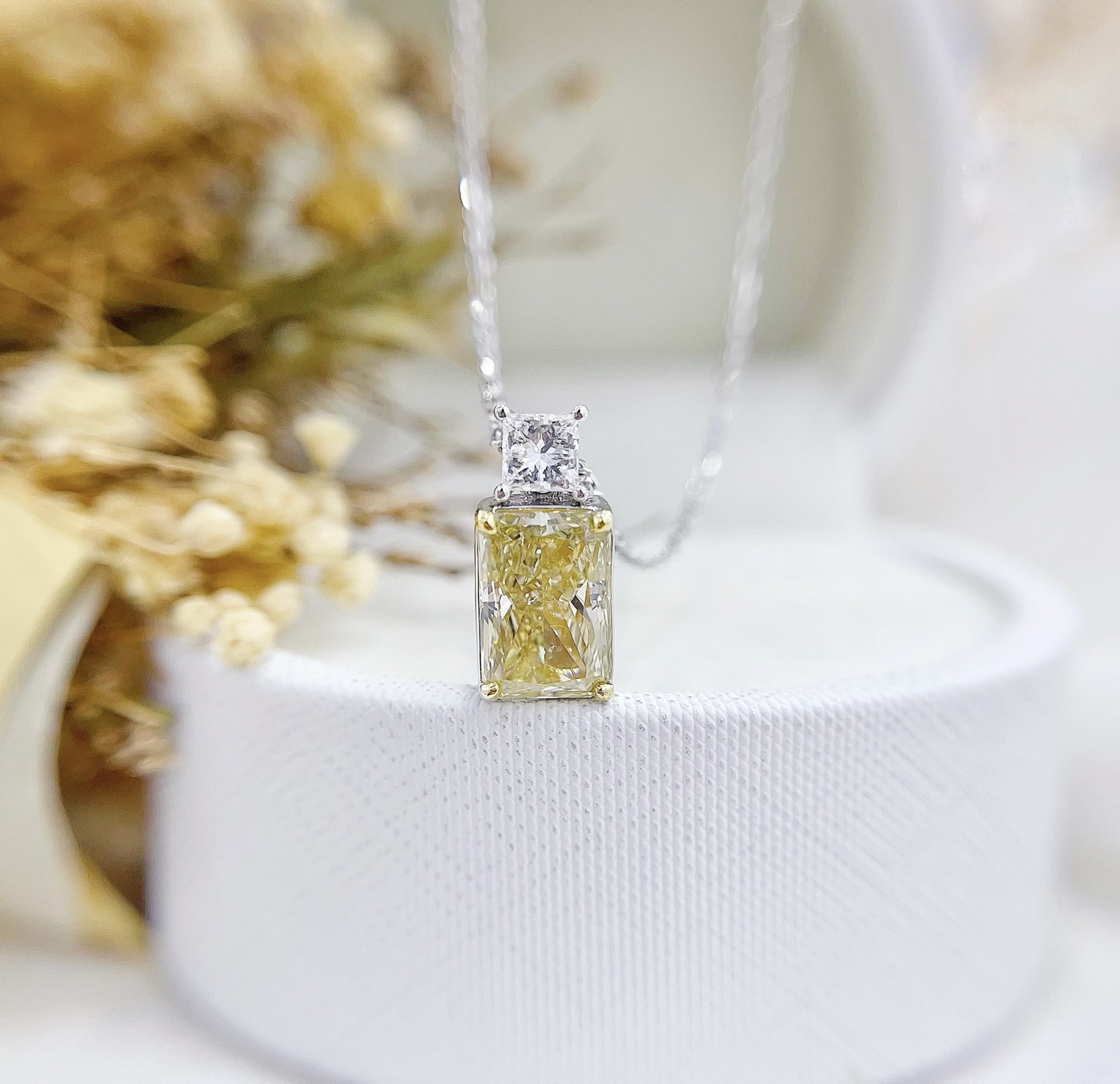 18K gold lab grown diamond parfum bottle necklace