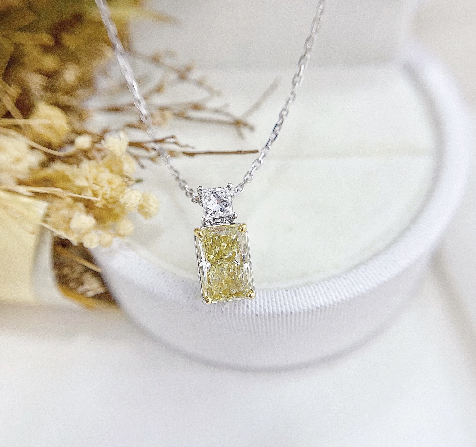 18K gold lab grown diamond parfum bottle necklace