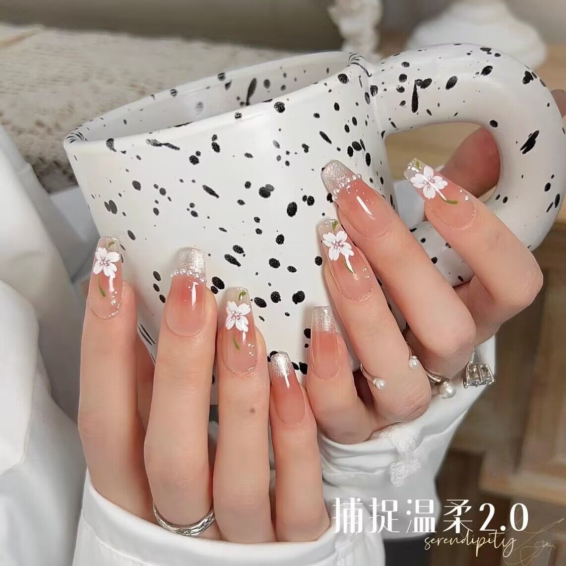 Pure hand-made light therapy wear nail capture gentle wear nail wholesale finished reusable nail patches