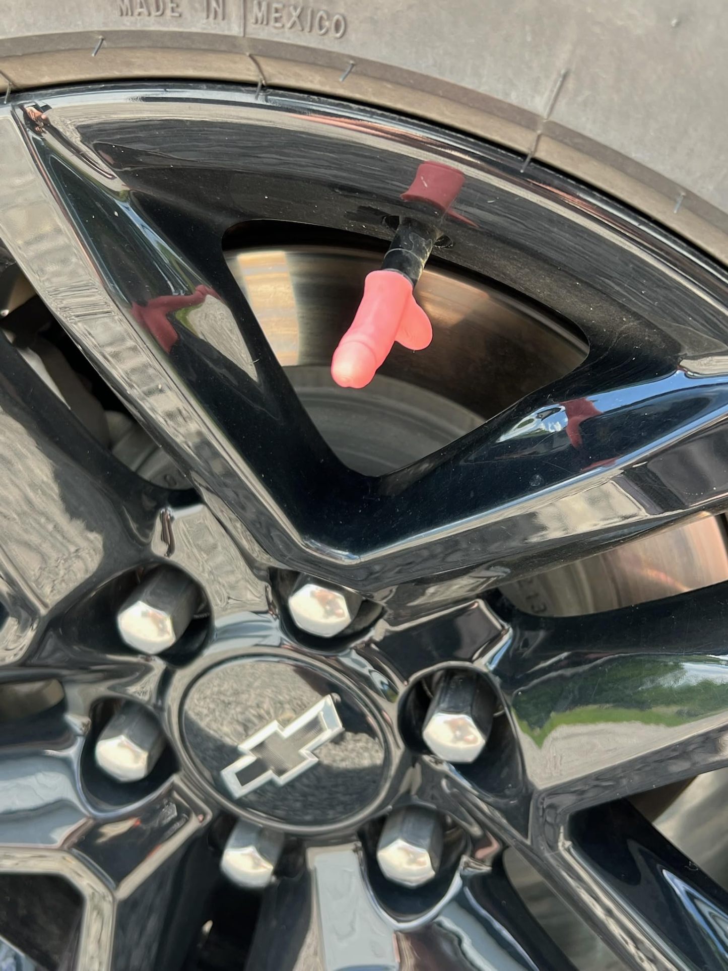 💥Highly recommended🤣Funny Glow in The Dark Prank Valve Stem Caps Prank