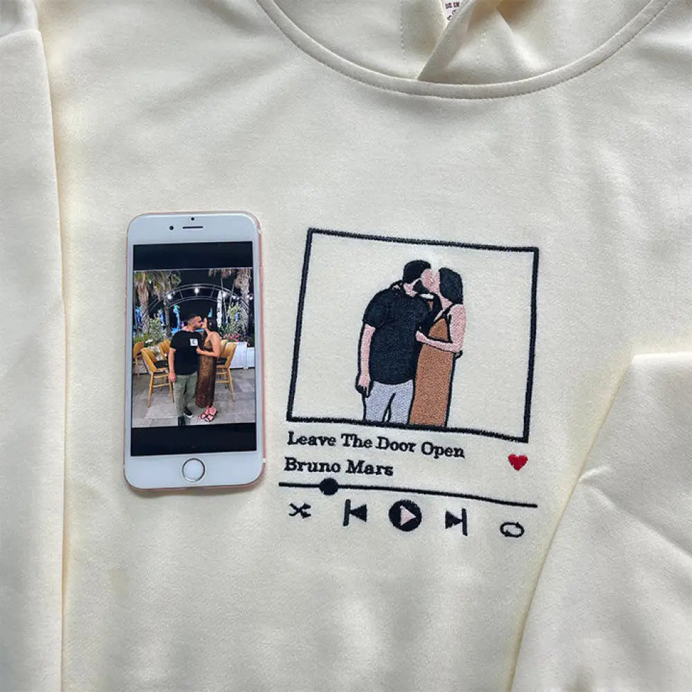 Music Player Couple Family Gift